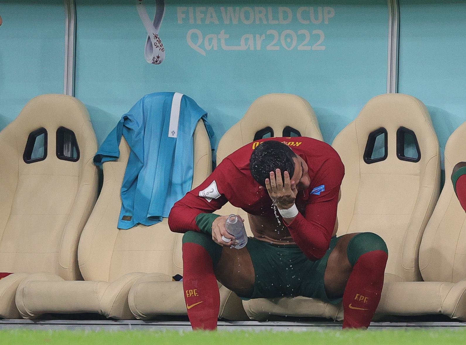 Dopełnienie upadku Cristiano Ronaldo? Chciał kończyć z godnością, wyszedł na hipokrytę
