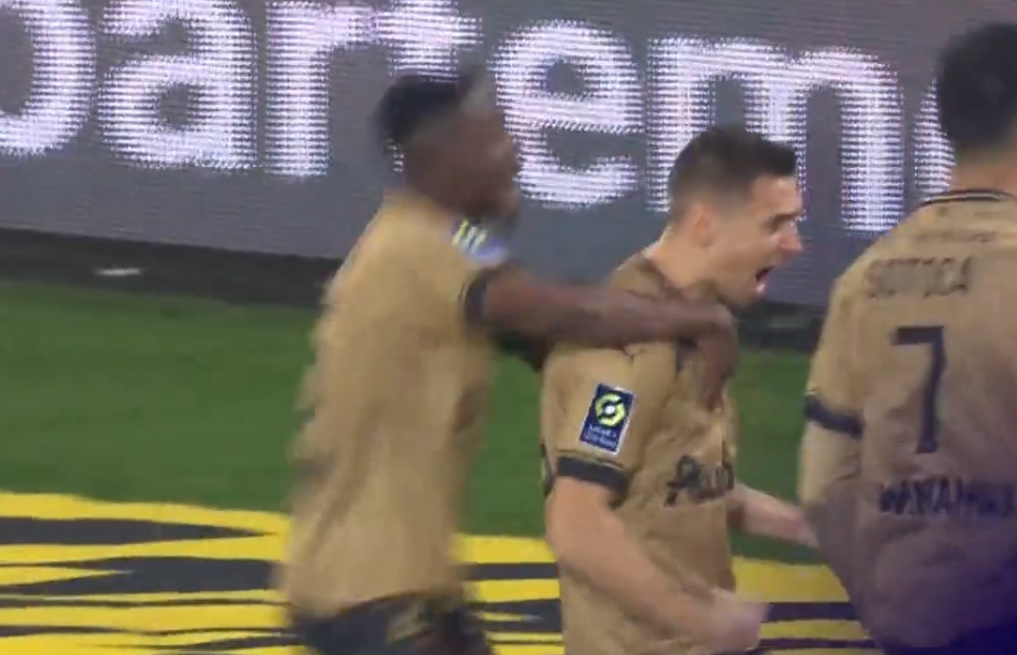 Przemysław Frankowski zaskoczył PSG! Reprezentant Polski z golem w meczu na szczycie Ligue 1 [WIDEO]
