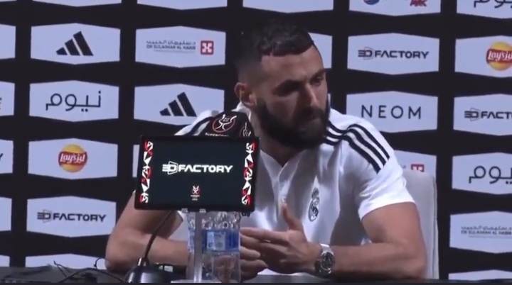 "Bez komentarza". Karim Benzema zaskoczył dziennikarza na konferencji prasowej [WIDEO]