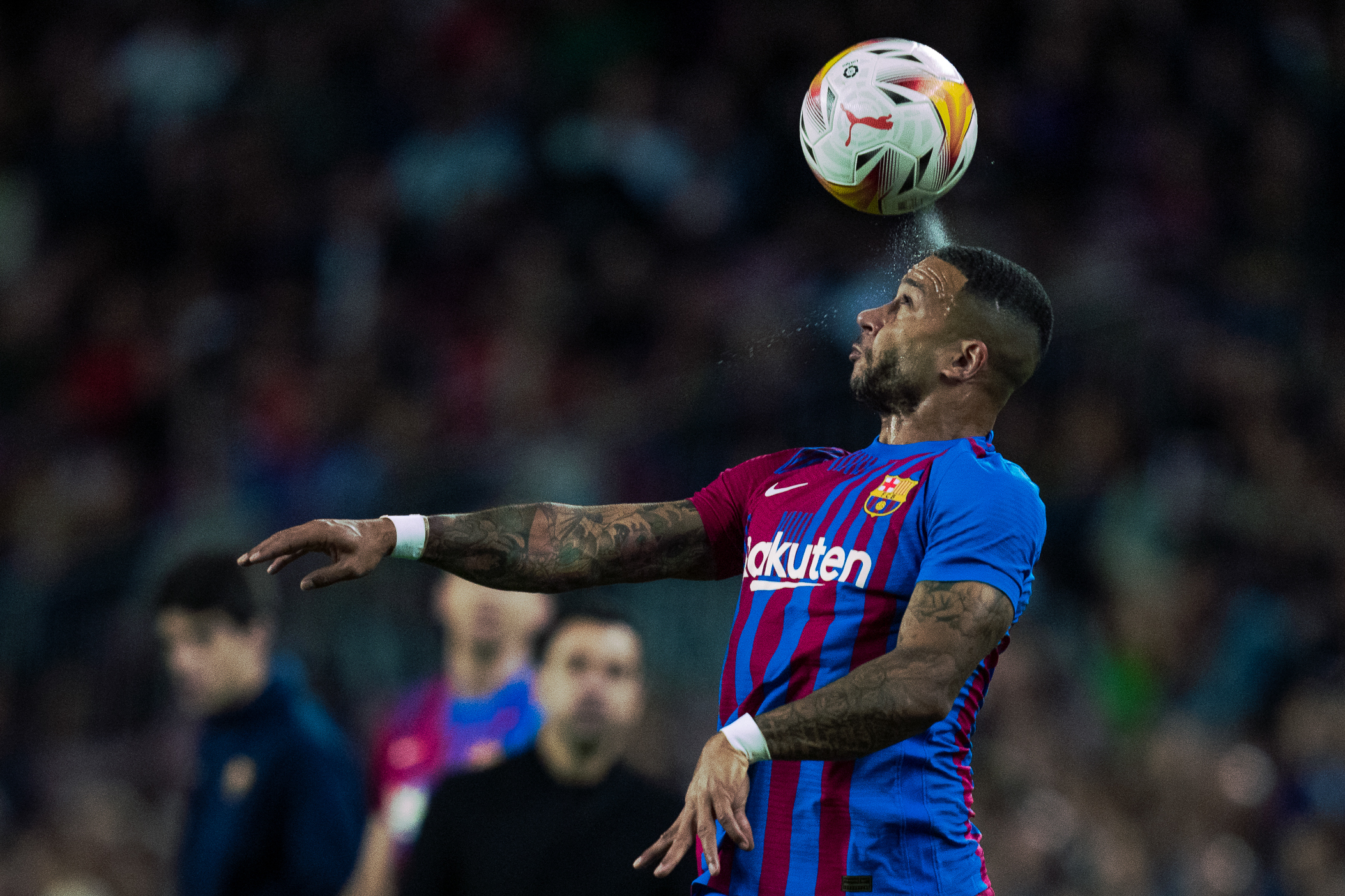 Memphis Depay odleciał z Barcelony. Transfer jest już o krok