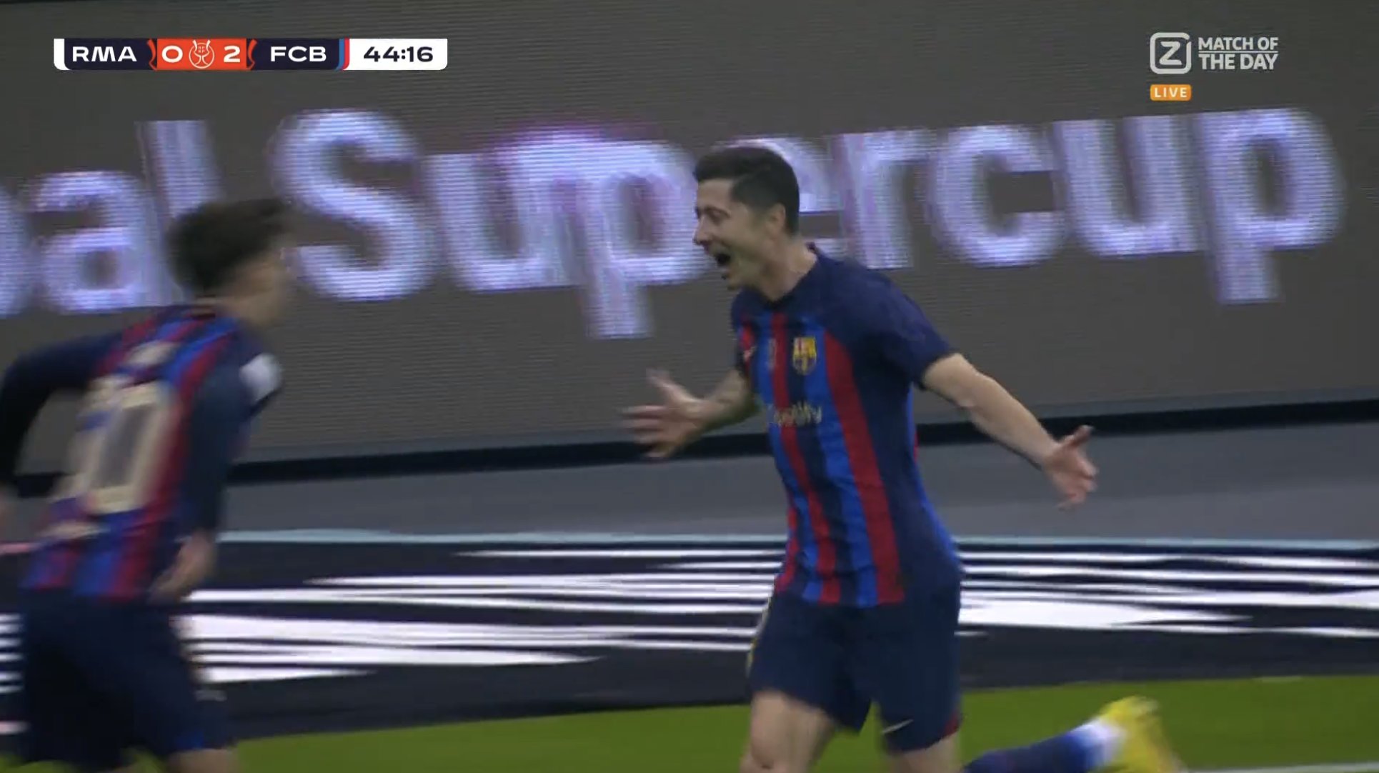 Robert Lewandowski z golem przeciwko Realowi! Wielki wieczór Polaka w finale Superpucharu Hiszpanii [WIDEO]