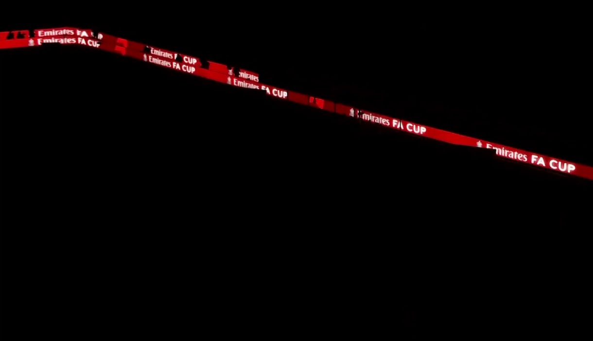 Wolves atakowali bramkę Liverpoolu i... zgasło światło. Kuriozalna sytuacja w Pucharze Anglii [WIDEO]