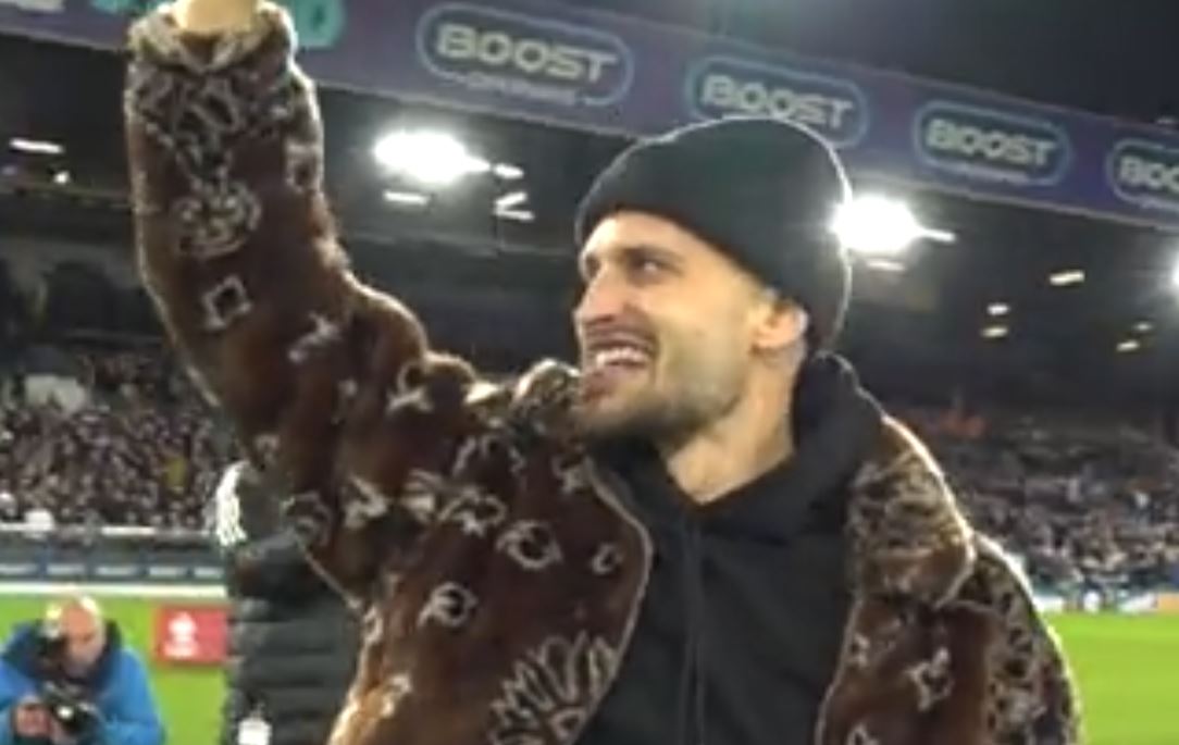 Mateusz Klich uhonorowany przez Leeds United. Pomocnik pożegnał się z kibicami angielskiego klubu [WIDEO]