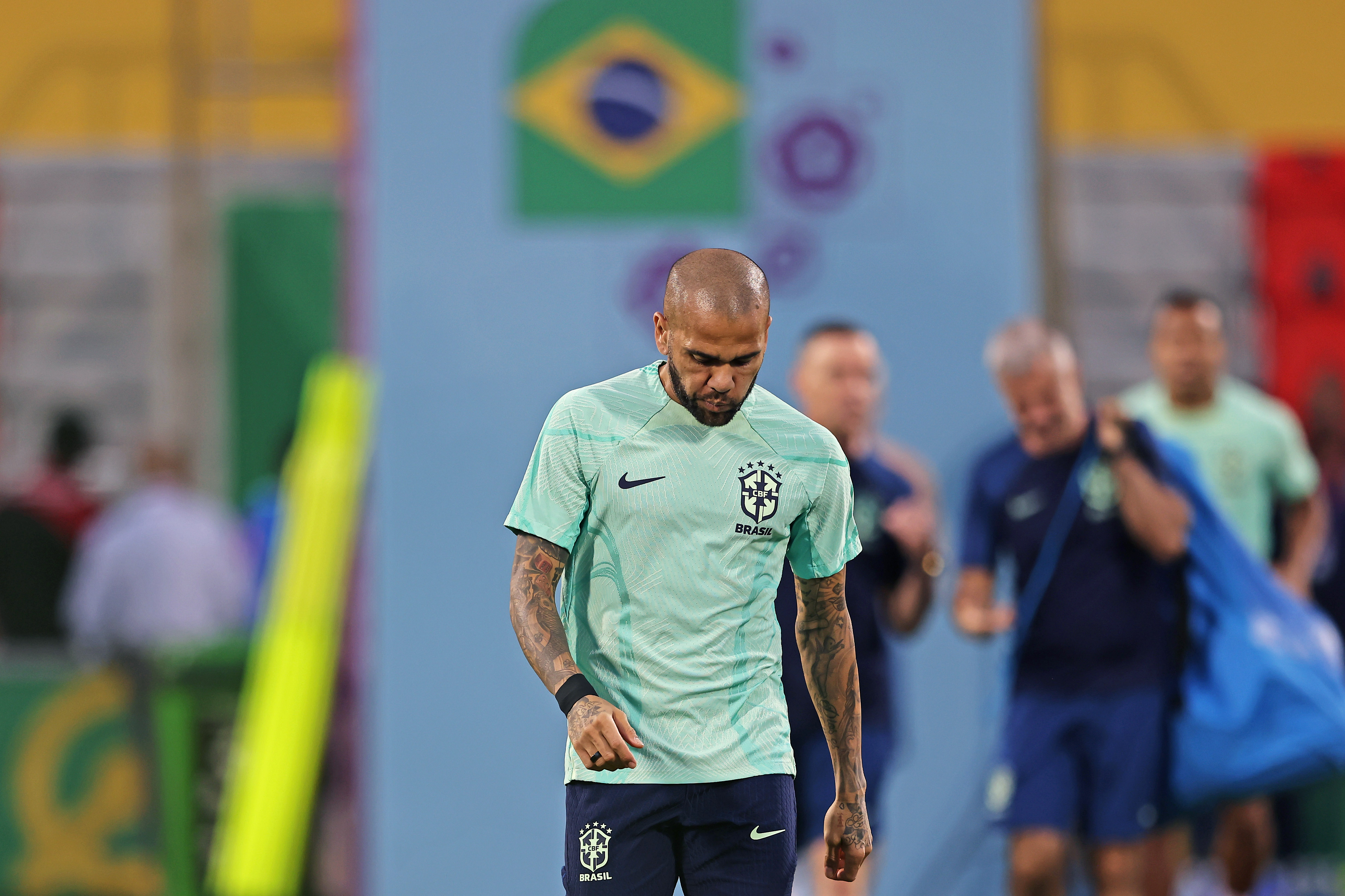 Tak obecnie wygląda Dani Alves. Rozpoczął się proces byłego gwiazdora FC Barcelony [ZDJĘCIE]