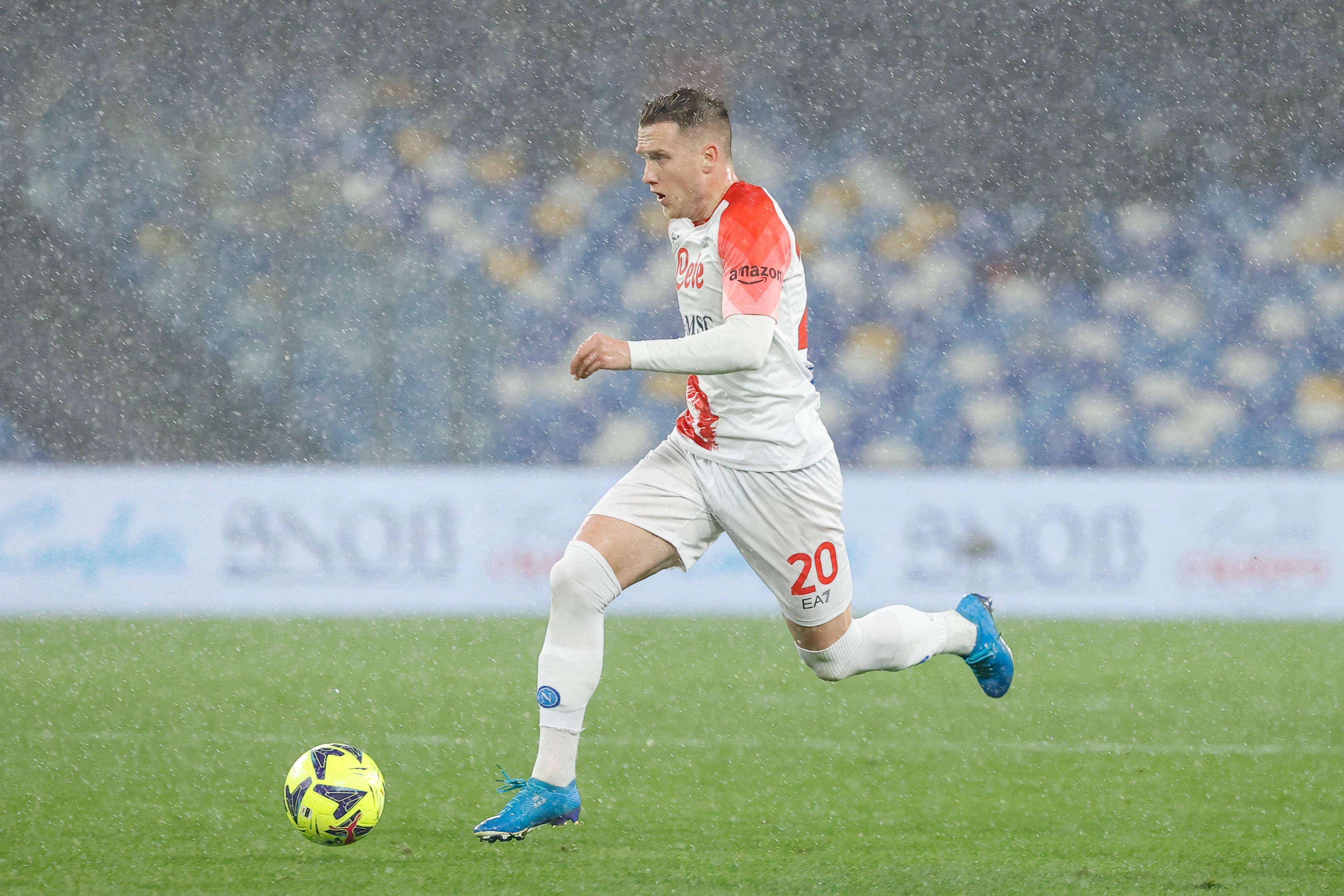Jeszcze jeden kandydat do zastąpienia Piotra Zielińskiego. Napoli zainteresowane pomocnikiem z Premier League