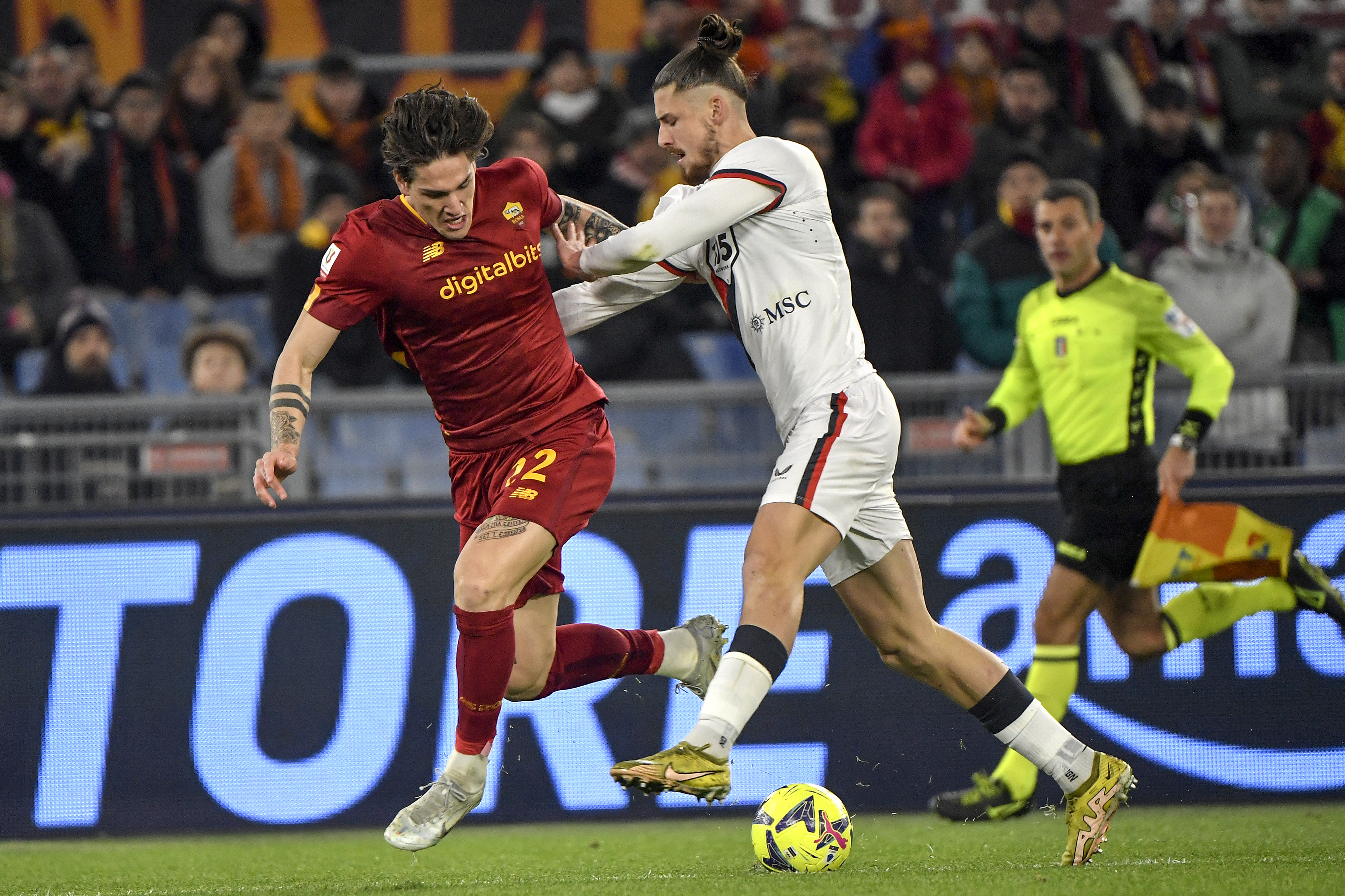 AS Roma wystawiła ważnego piłkarza na sprzedaż. Trzy kluby z Premier League w gronie zainteresowanych