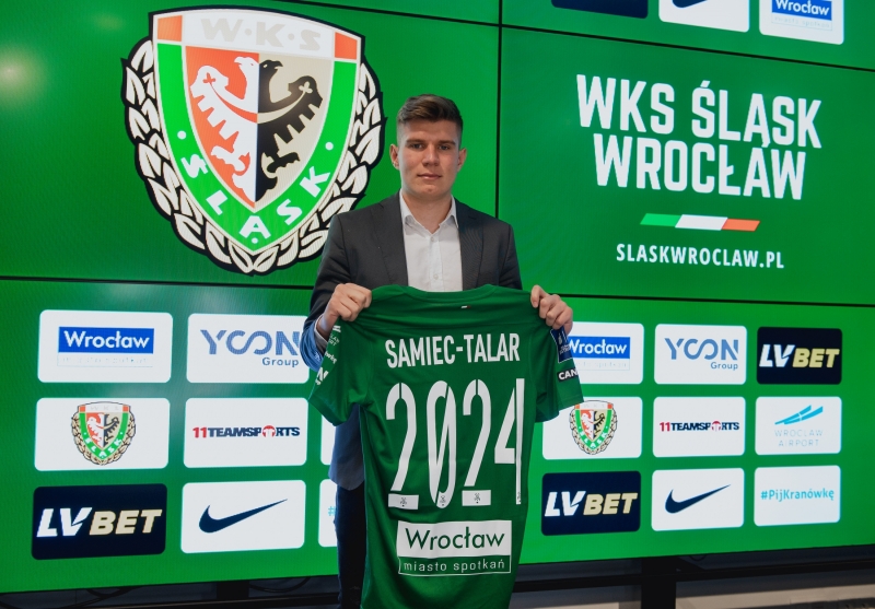 Śląsk Wrocław przedłużył kontrakt z ofensywnym piłkarzem. To nagroda za udaną jesień