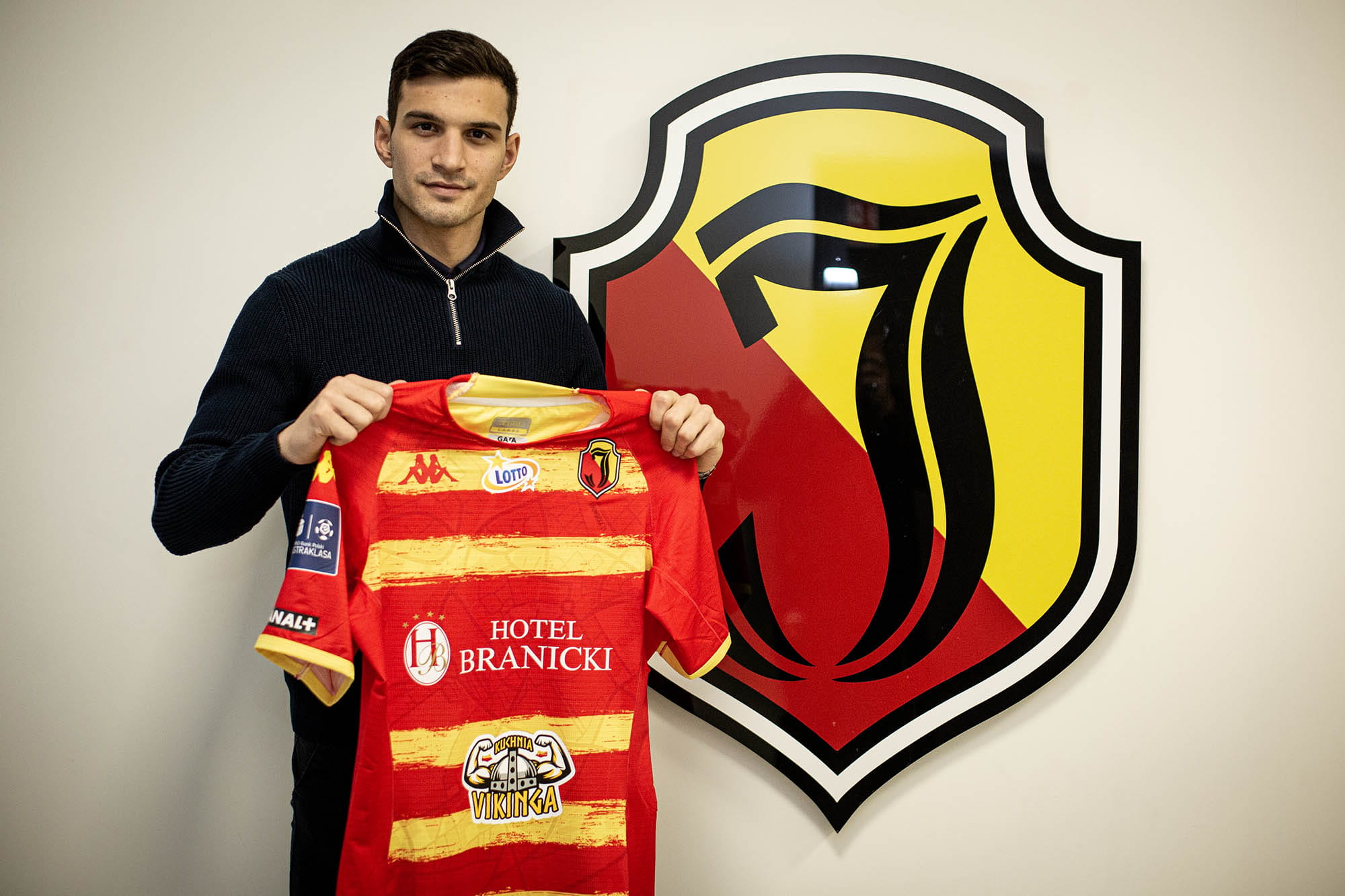 Jagiellonia Białystok ma nowego obrońcę. Utalentowany stoper przeniósł się do Ekstraklasy