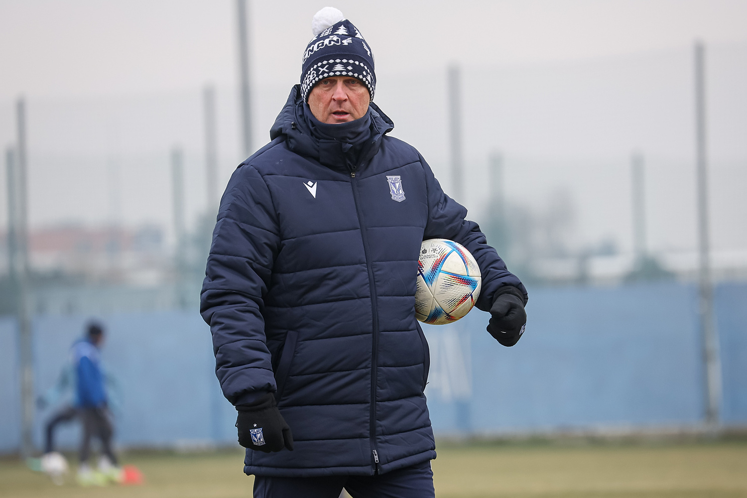 "Jednej rzeczy nie zrobiliśmy dobrze". Van den Brom komentuje kolejne potknięcie Lecha Poznań