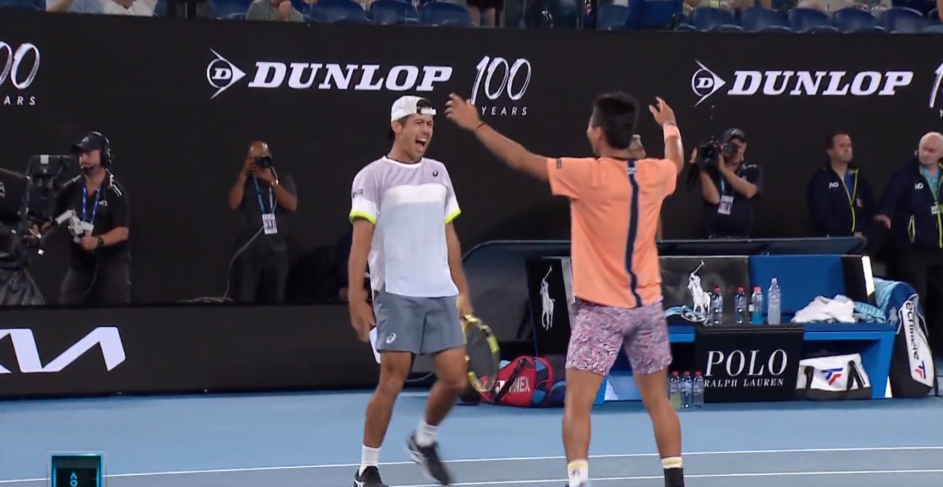 Polak bez zwycięstwa w Australian Open. Tytuł w deblu dla Australijczyków [WIDEO]