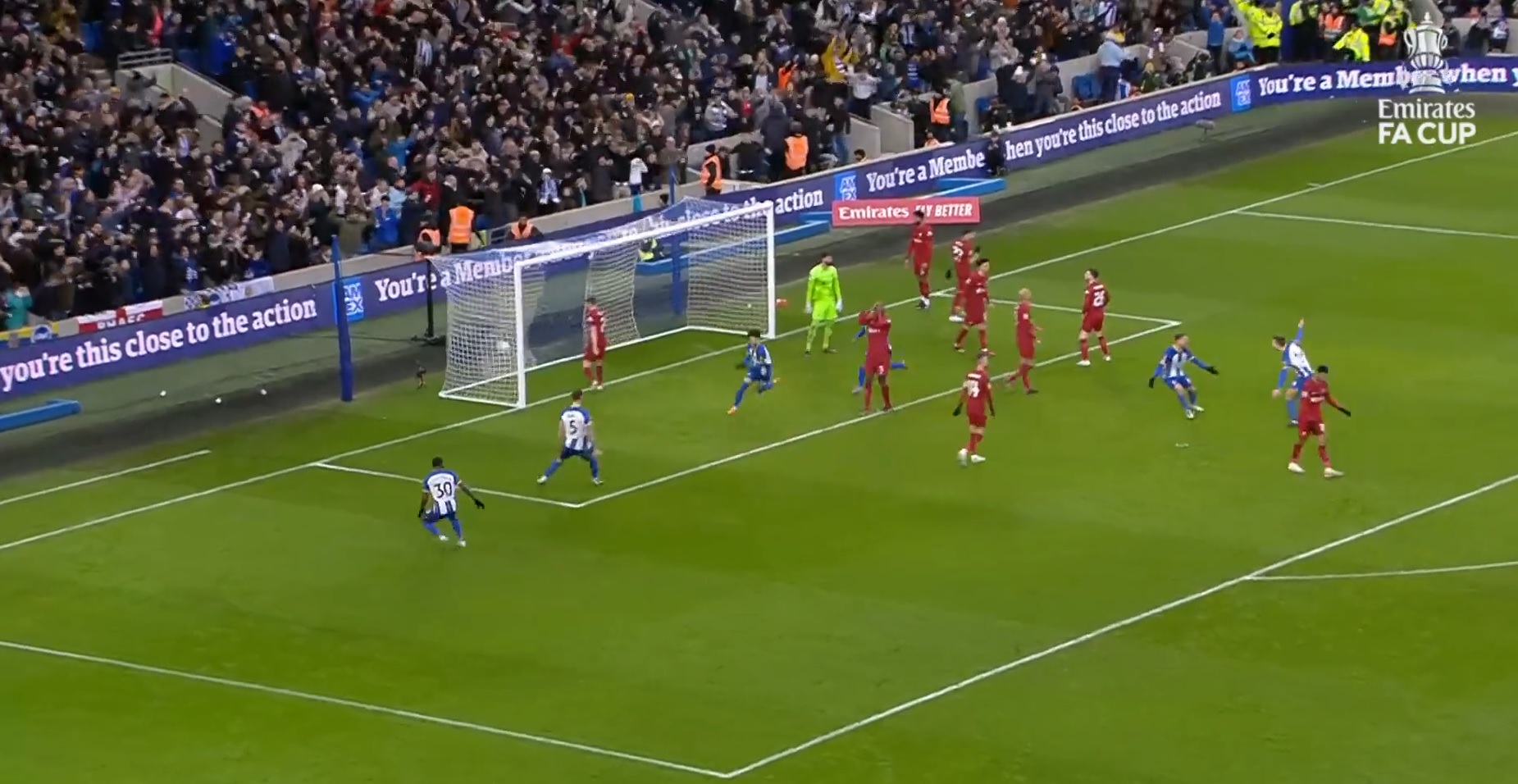 Liverpool odpadł z Pucharu Anglii! Piękny gol w doliczonym czasie wyrzucił "The Reds" z rozgrywek [WIDEO]