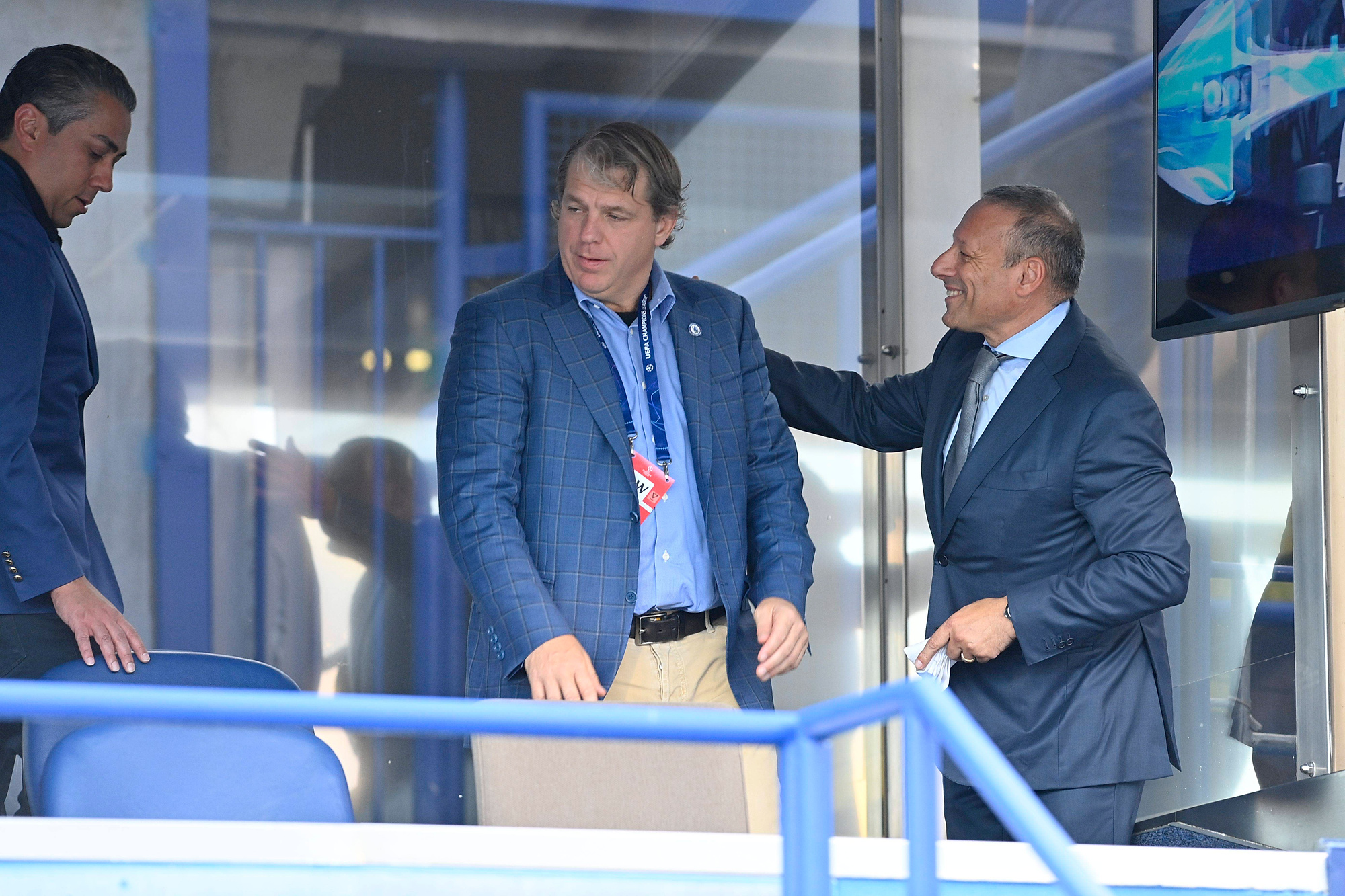 Chelsea wydaje setki milionów, a UEFA rozkłada ręce. Nikt nie może ich zatrzymać. "System stanął na głowie"