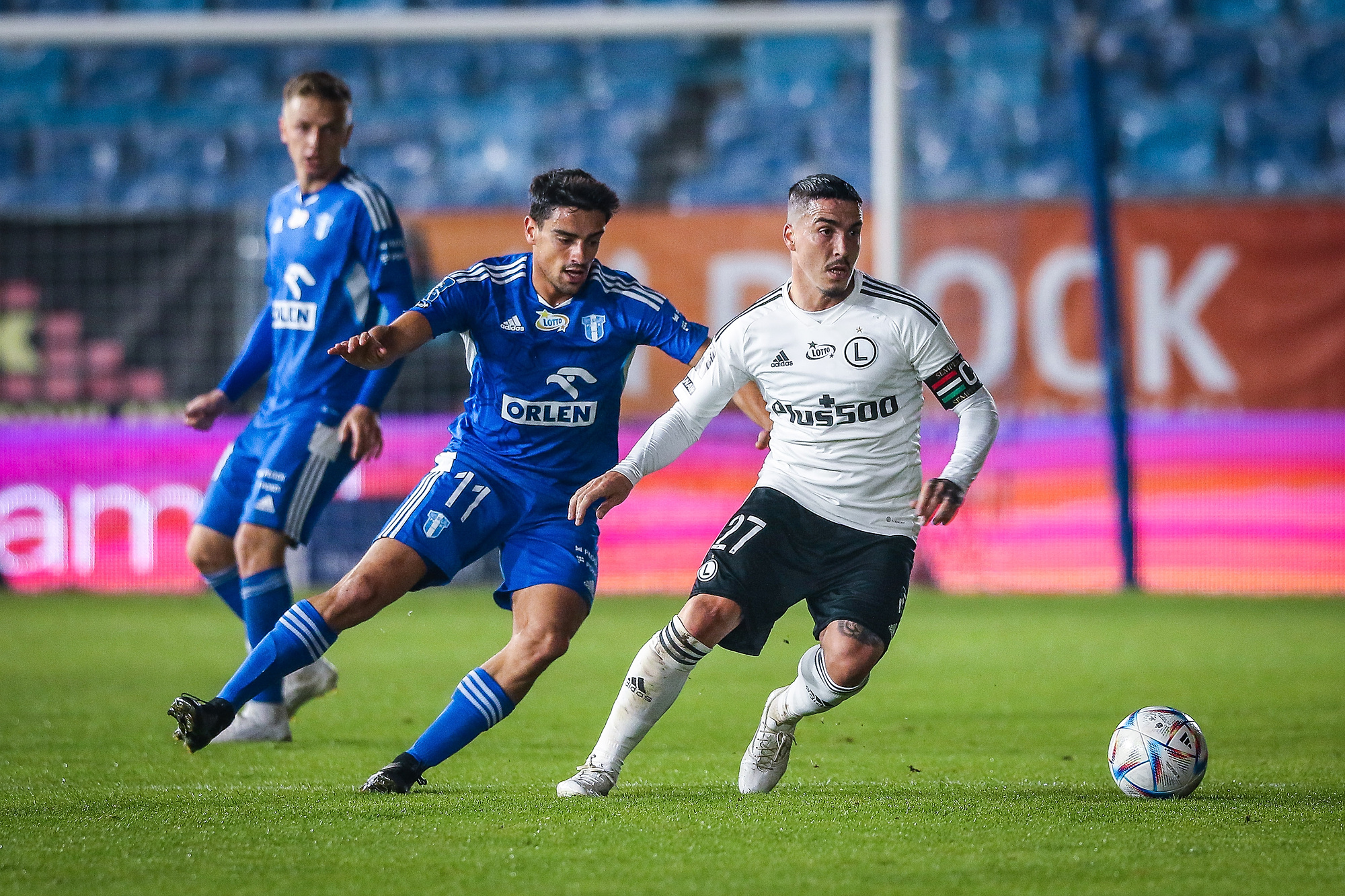 Media: Kulisy niespodziewanego transferu gwiazdy Ekstraklasy. Najlepszy strzelec ligi odszedł za bezcen