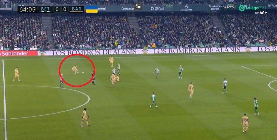 Trener Betisu grzmiał po golu dla FC Barcelony. Stopklatki nie pozostawiają wątpliwości [ZDJĘCIA]
