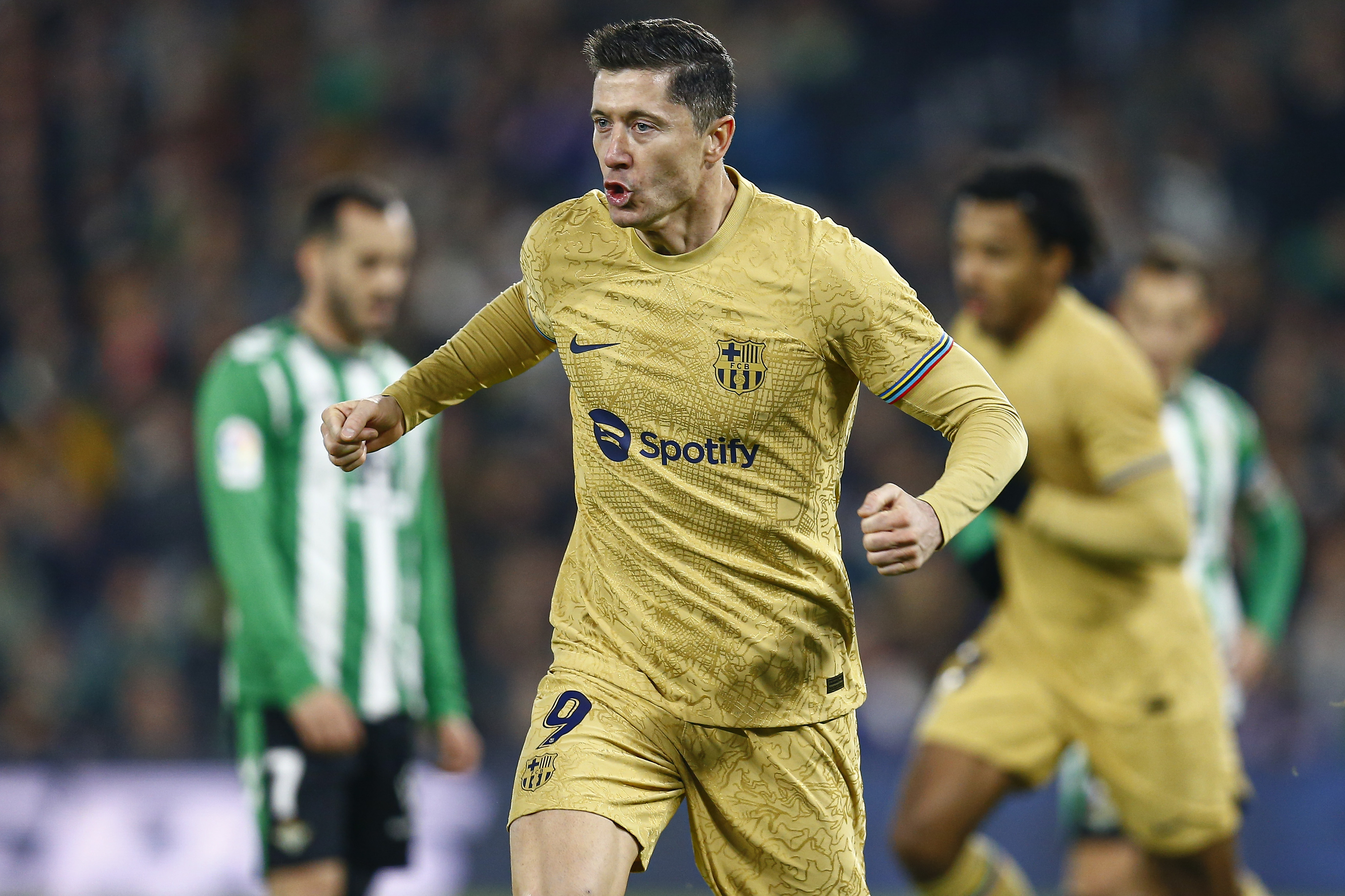 "Jest po prostu gwarancją goli". Były piłkarz Manchesteru United komplementuje Lewandowskiego