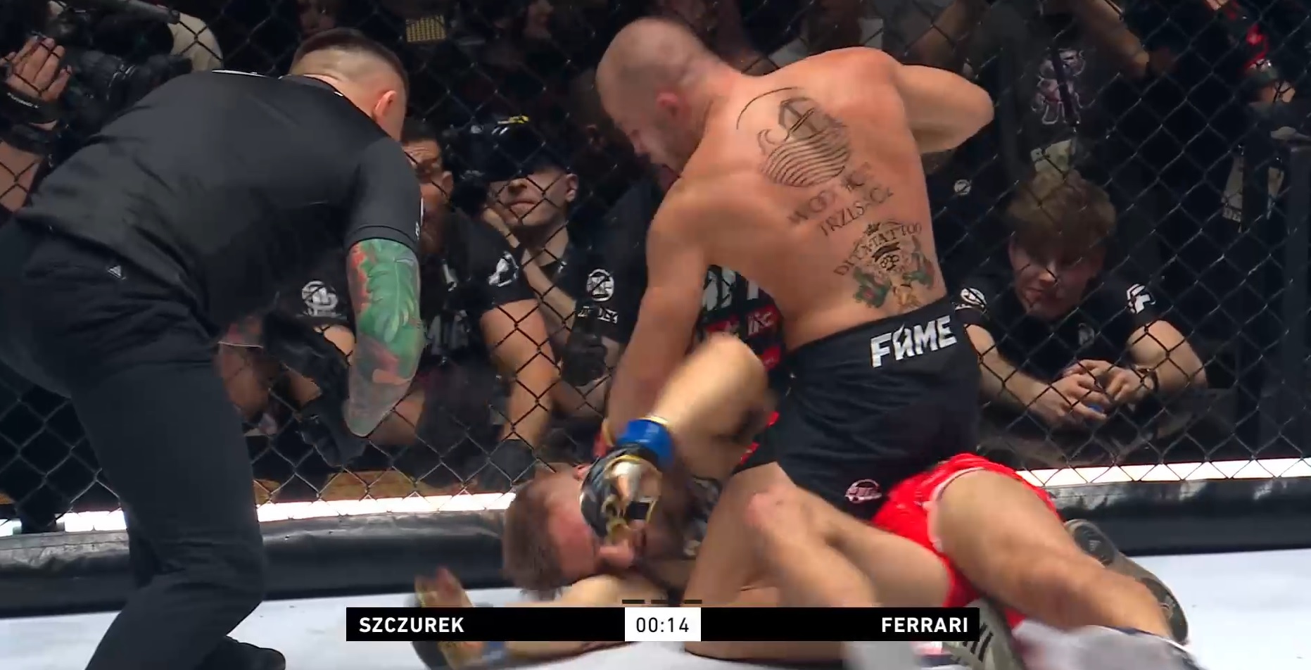 Wielki zwrot akcji w walce wieczoru na Fame MMA! Łaszczyk w ostatniej chwili znokautował "Ferrariego" [WIDEO]