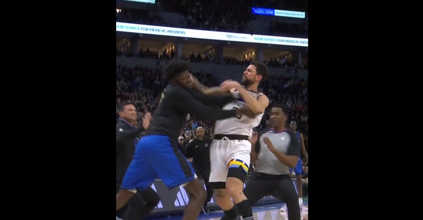 Bijatyka w meczu NBA! Na parkiecie wybuchła gigantyczna awantura [WIDEO]