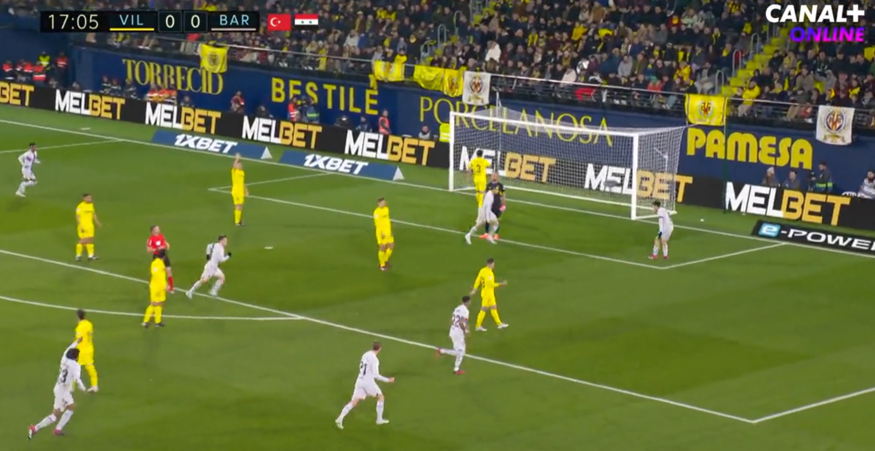 Świetny mecz Roberta Lewandowskiego, kolejne zwycięstwo FC Barcelony! "Blaugrana" ucieka Realowi [WIDEO]