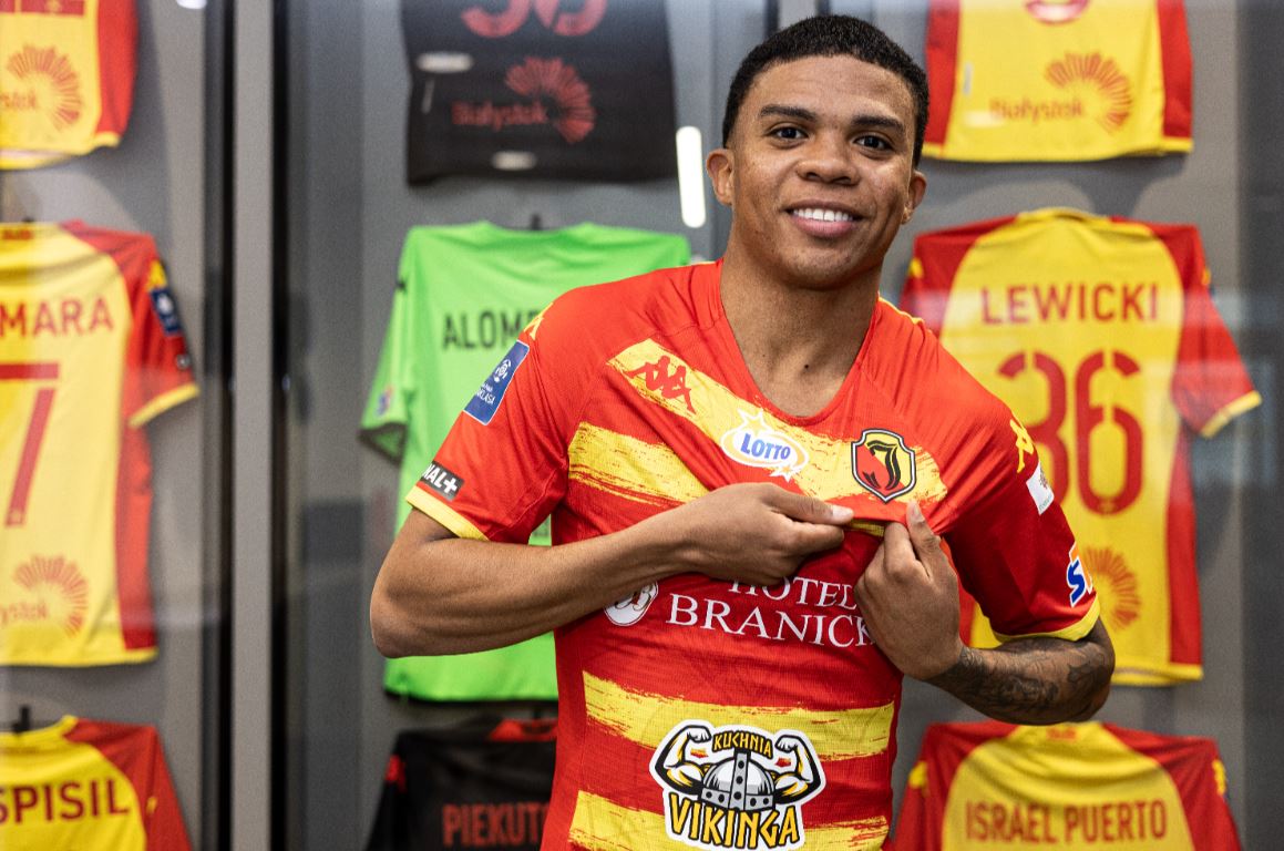 Jagiellonia Białystok wypożyczyła napastnika. Kolumbijczyk będzie grał w polskiej lidze