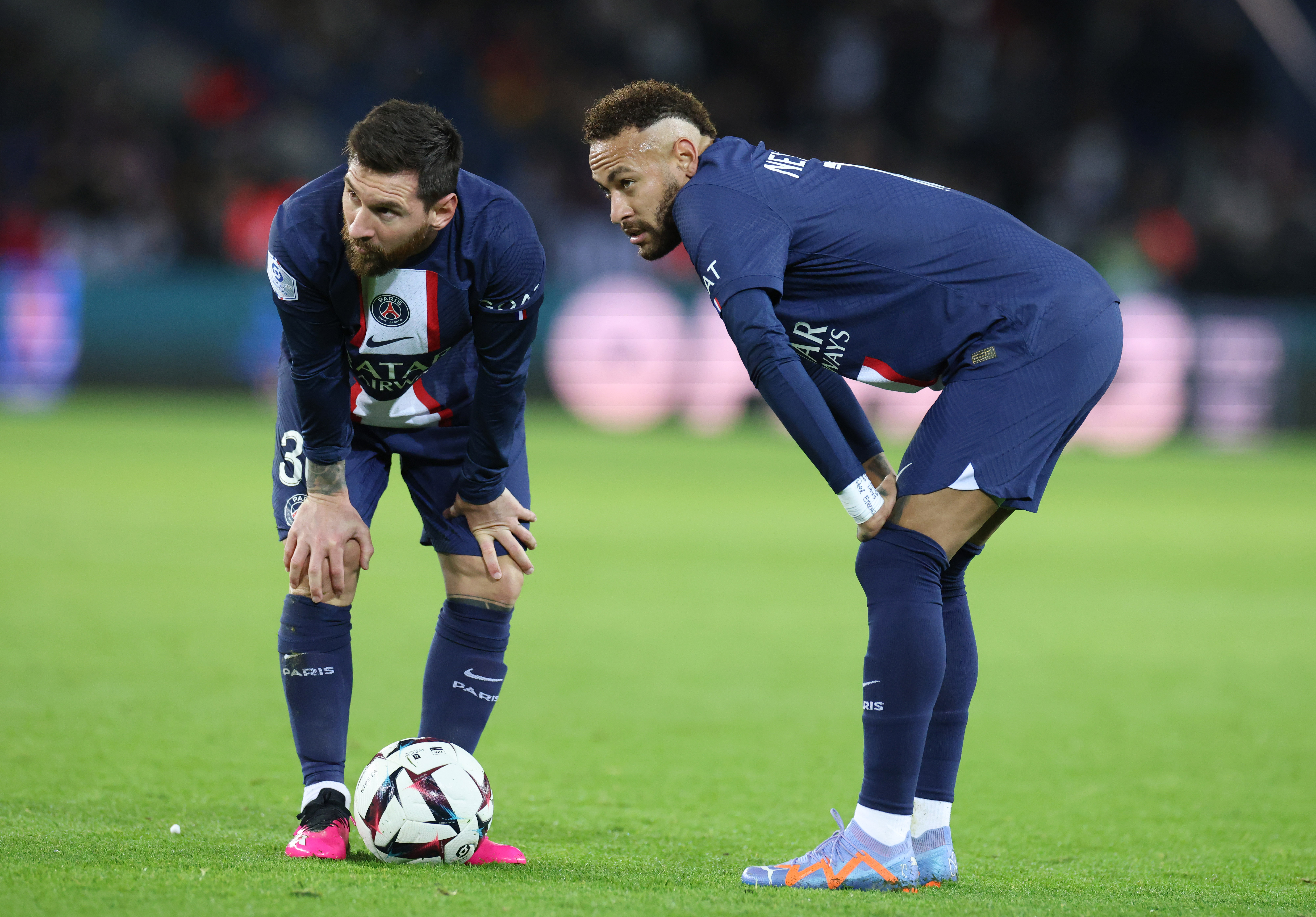 "W PSG ja i Messi żyliśmy w piekle. Nie zasłużył na to". Szczera spowiedź Neymara. Ostry wywiad gwiazdora