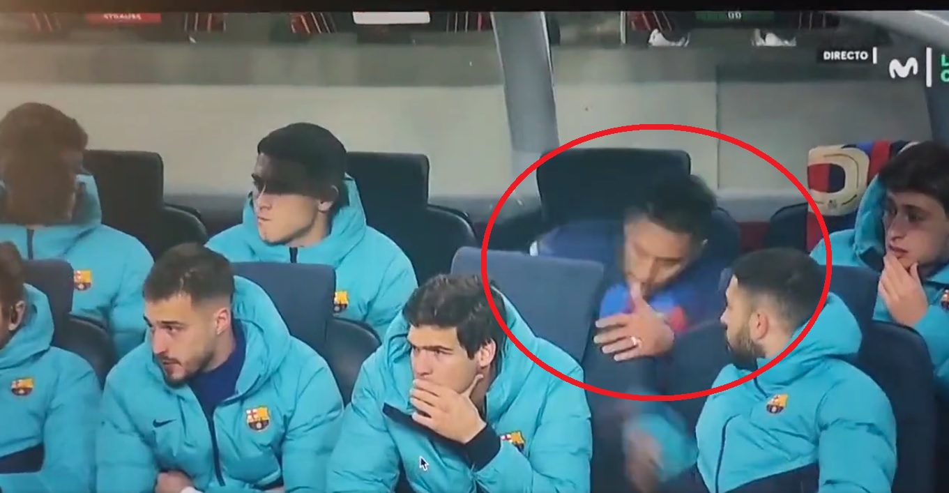 Raphinha wpadł w szał, gdy Xavi zdjął go z boiska. Trener FC Barcelony skomentował jego zachowanie [WIDEO]