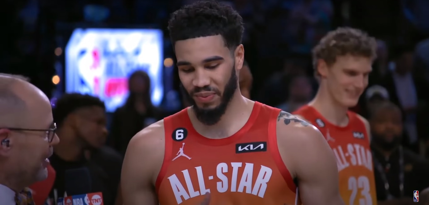 Wielkie popisy w Meczu Gwiazd NBA! Spektakularny rekord Jaysona Tatuma [WIDEO]