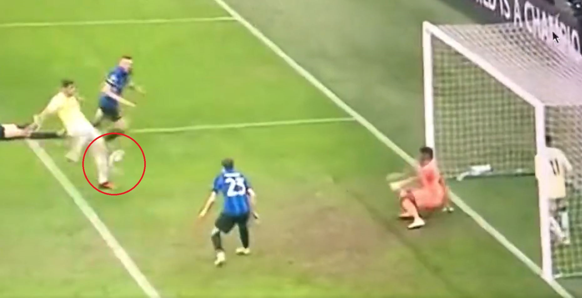 Fatalne pudło napastnika Porto. Jak on to zrobił? Ten gol mógł zmienić oblicze dwumeczu z Interem [WIDEO]