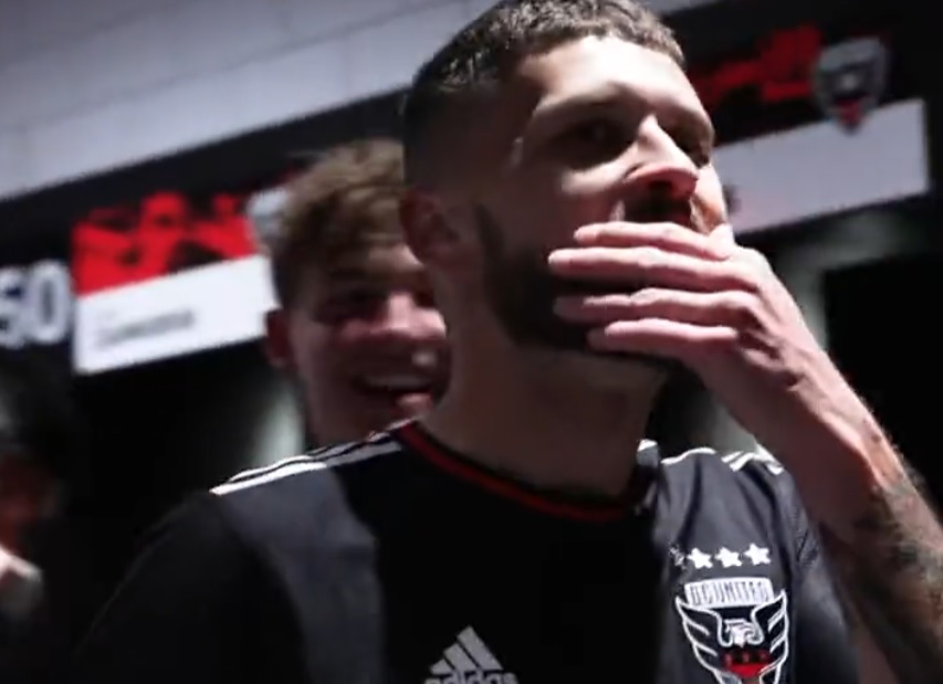 "Miałem to wygrać, to musiał ku**a wejść". Mateusz Klich już podbija szatnię w MLS [WIDEO]