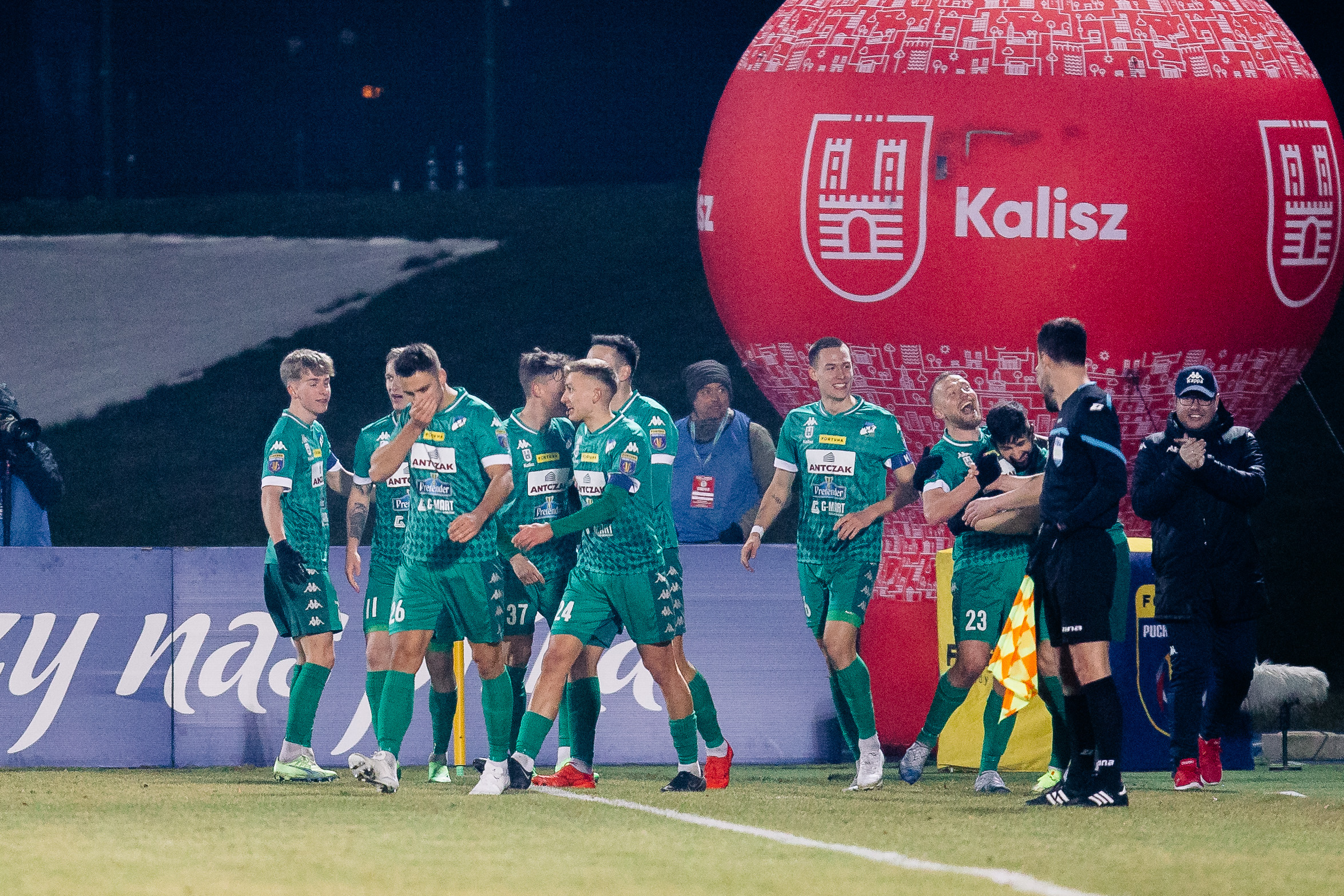Wielka sensacja w Fortuna Pucharze Polski! Drugoligowiec rozbił Śląsk Wrocław i jest w półfinale! [WIDEO]