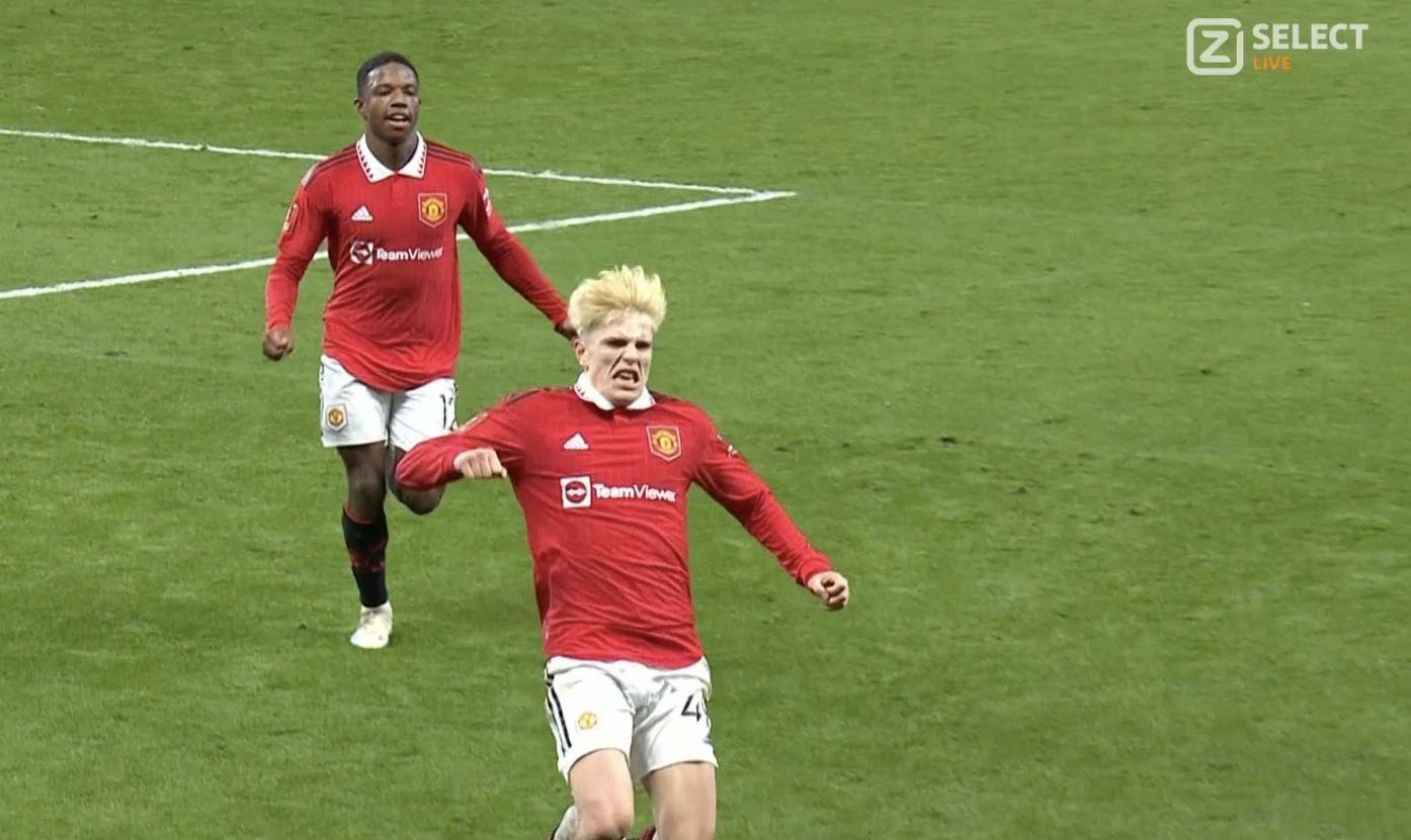Manchester United rzutem na taśmę wygrał w Pucharze Anglii! 18-latek uszczęśliwił "Czerwone Diabły" [WIDEO]