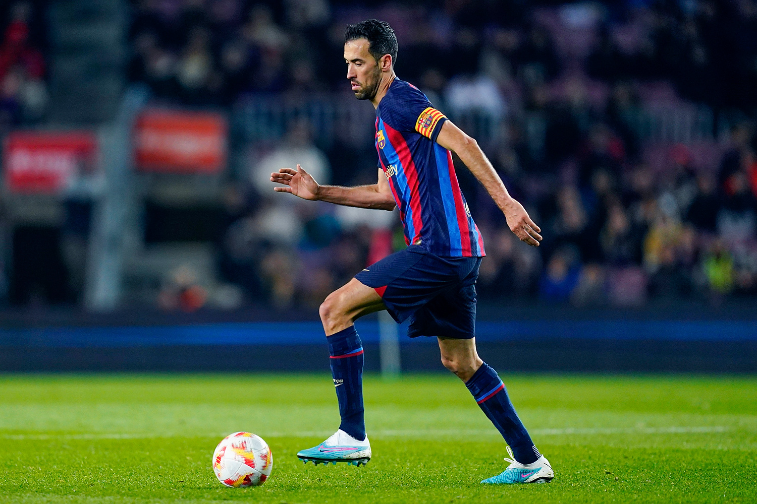 Sergio Busquets odchodzi z FC Barcelony! Klub potwierdził decyzję swojego kapitana [WIDEO]