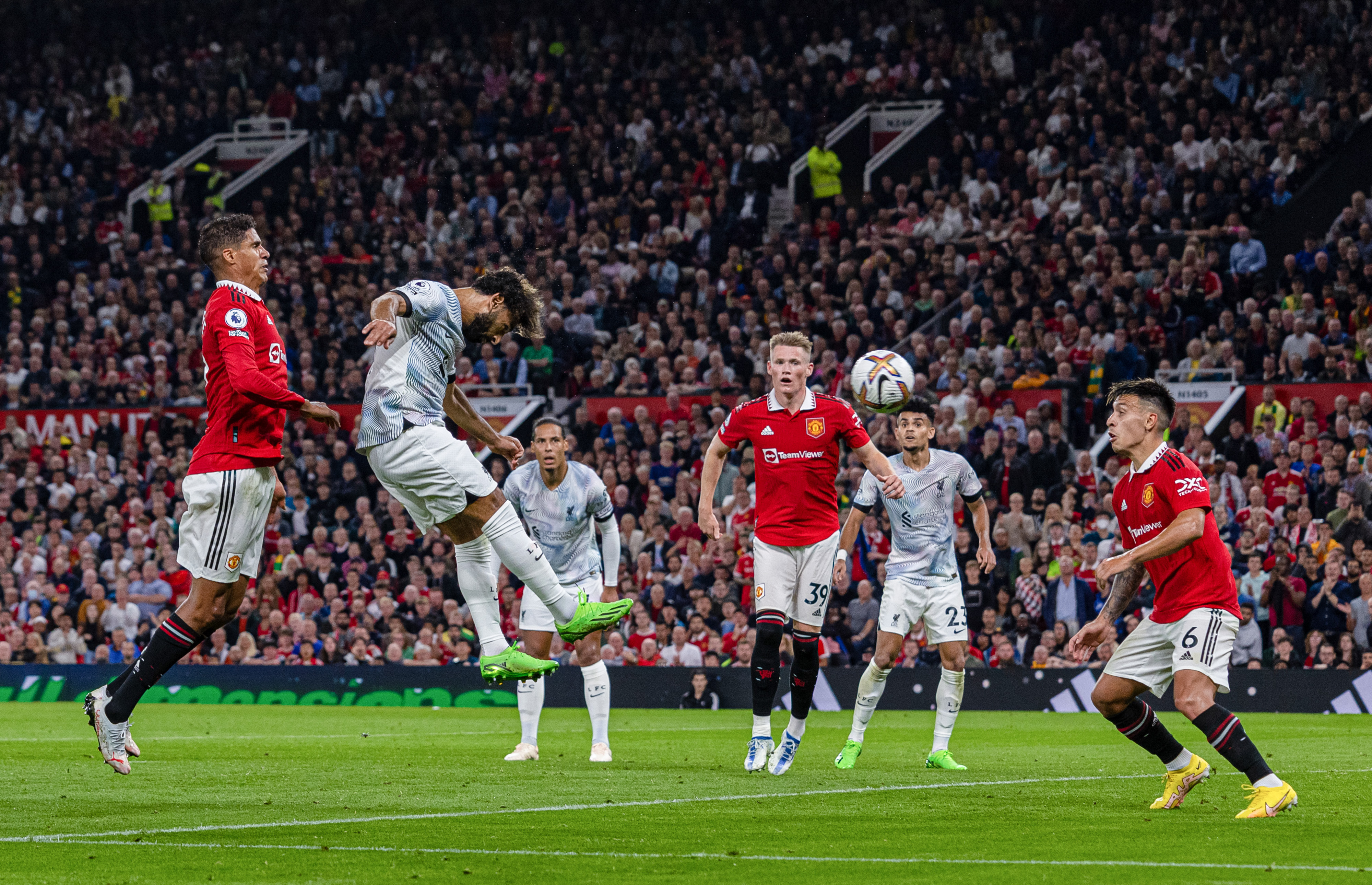Manchester United znokautowany! Liverpool zdemolował "Czerwone Diabły" na Anfield [RELACJA]