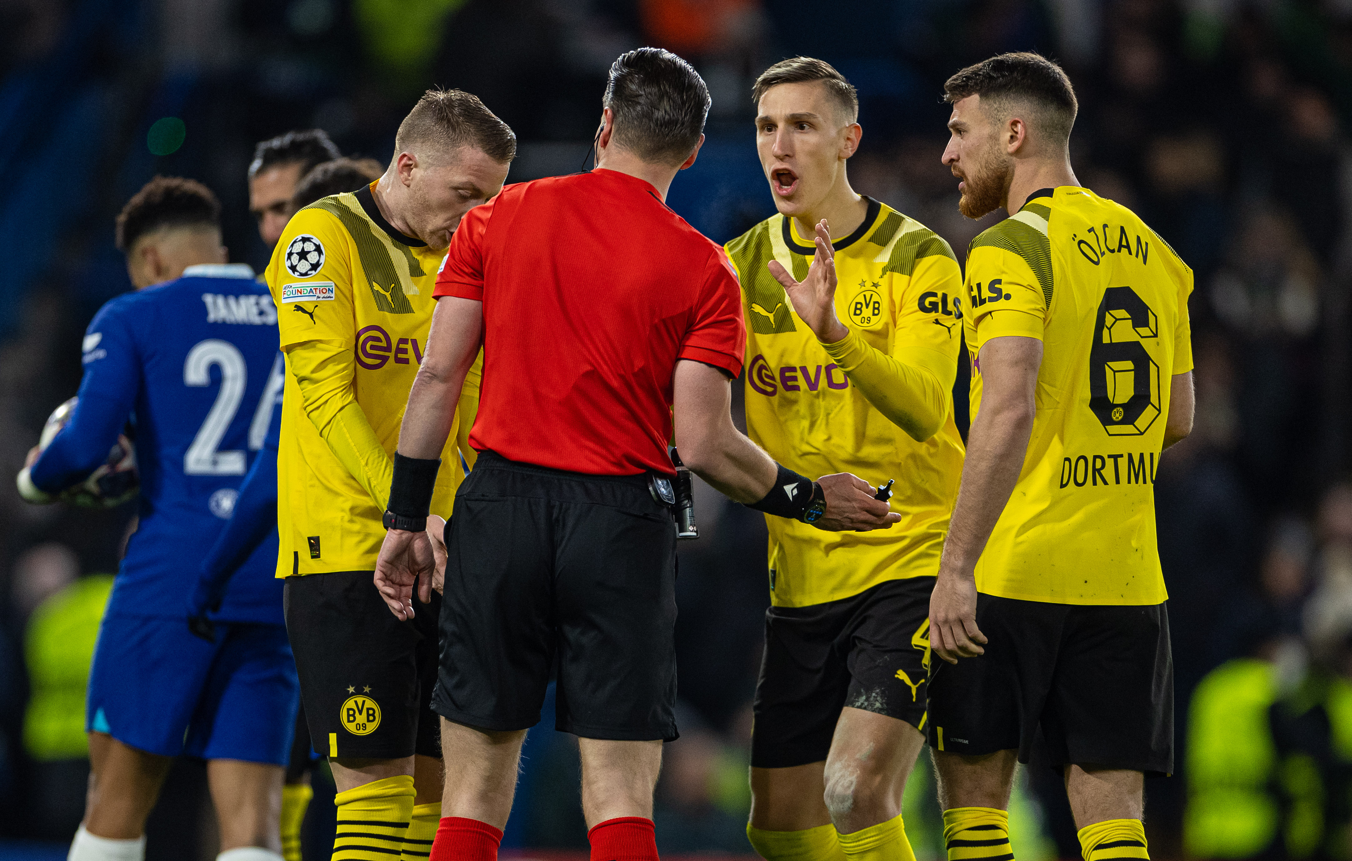 "Arogancki człowiek. Przyłożył rękę do porażki". Niemcy oburzeni pracą sędziego w meczu Chelsea - Borussia