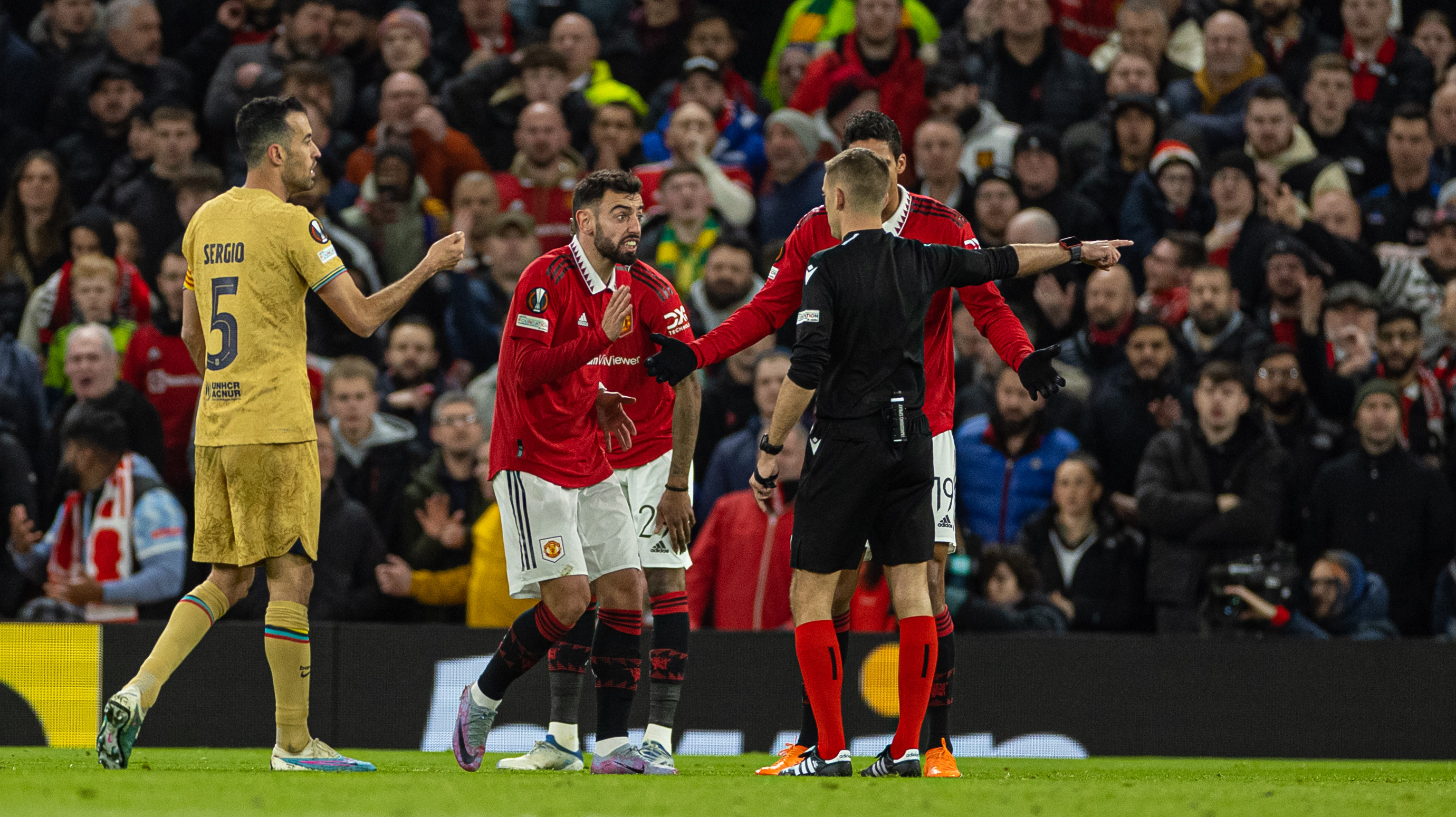 "Najbardziej irytujący piłkarz Premier League" pod ostrzałem. Zawiódł z opaską, wątpią w niego legendy klubu