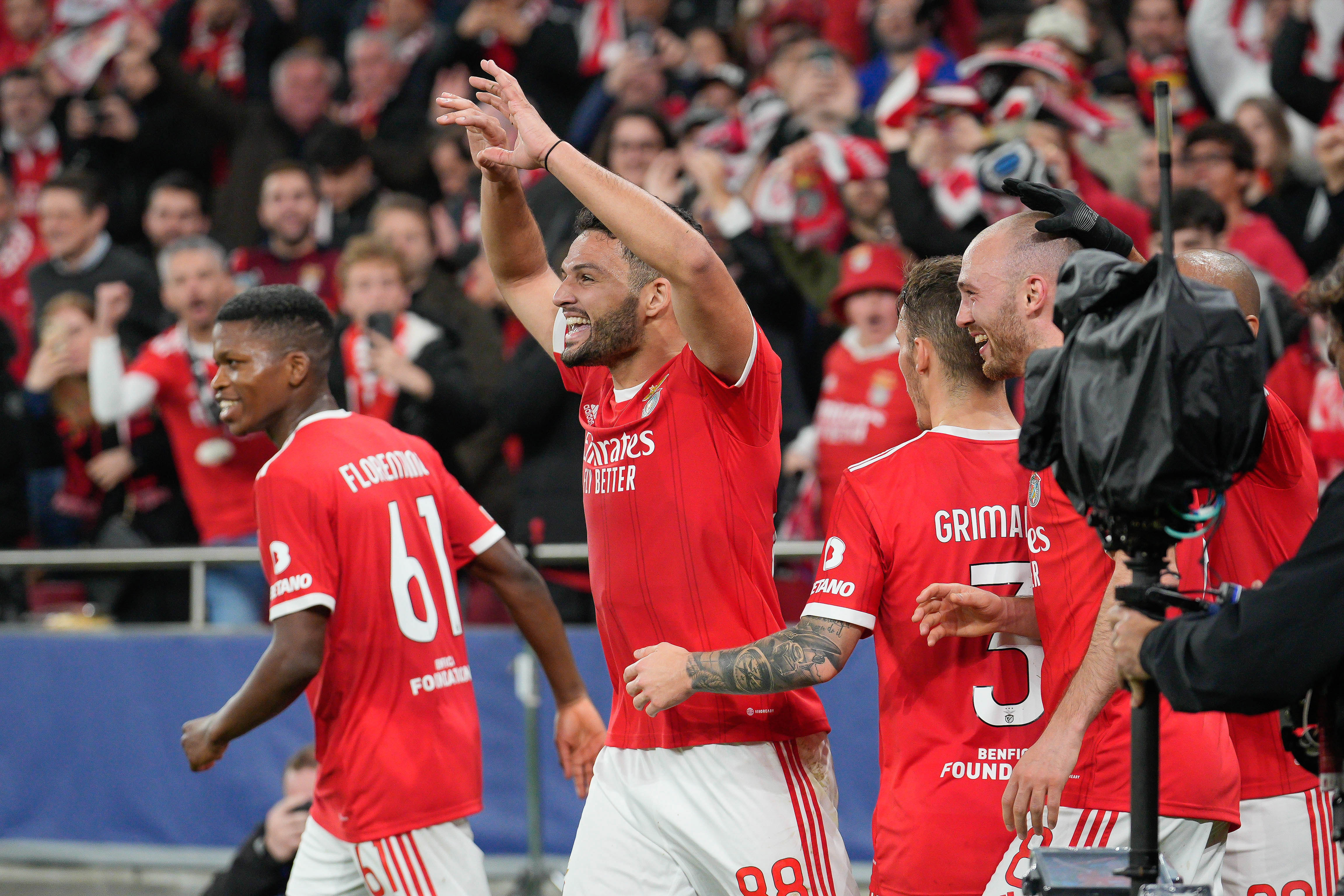 Benfica Lizbona - Inter Mediolan gdzie oglądać? Stream online z 1/4 finału LM [TRANSMISJA NA ŻYWO W TV]