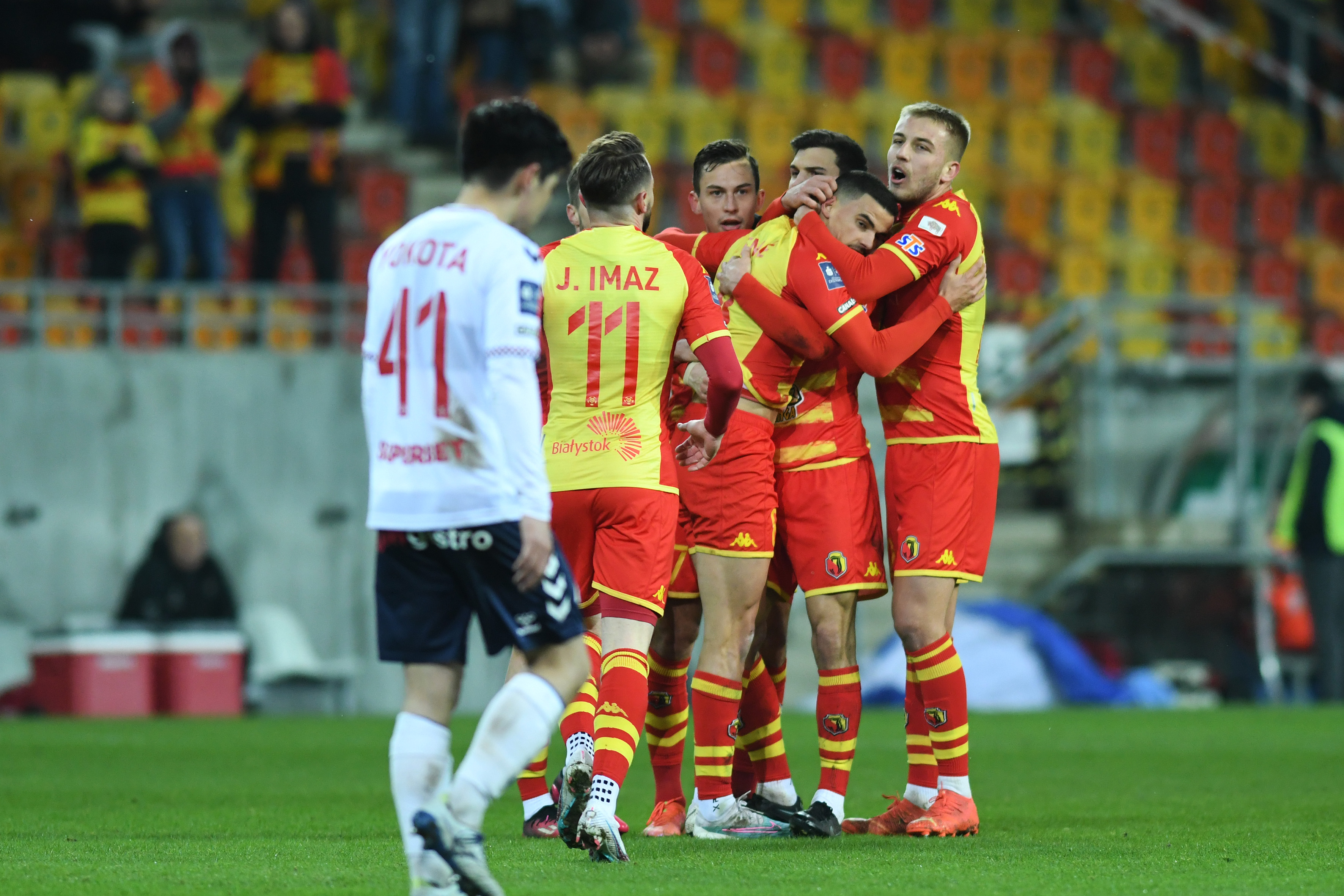 Jagiellonia sięgnie po nowego piłkarza. Nadciągają posiłki z Fortuna 1. Ligi [NASZ NEWS]
