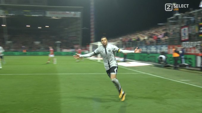 Kylian Mbappe uratował PSG! Wymęczone zwycięstwo mistrzów Francji [WIDEO]