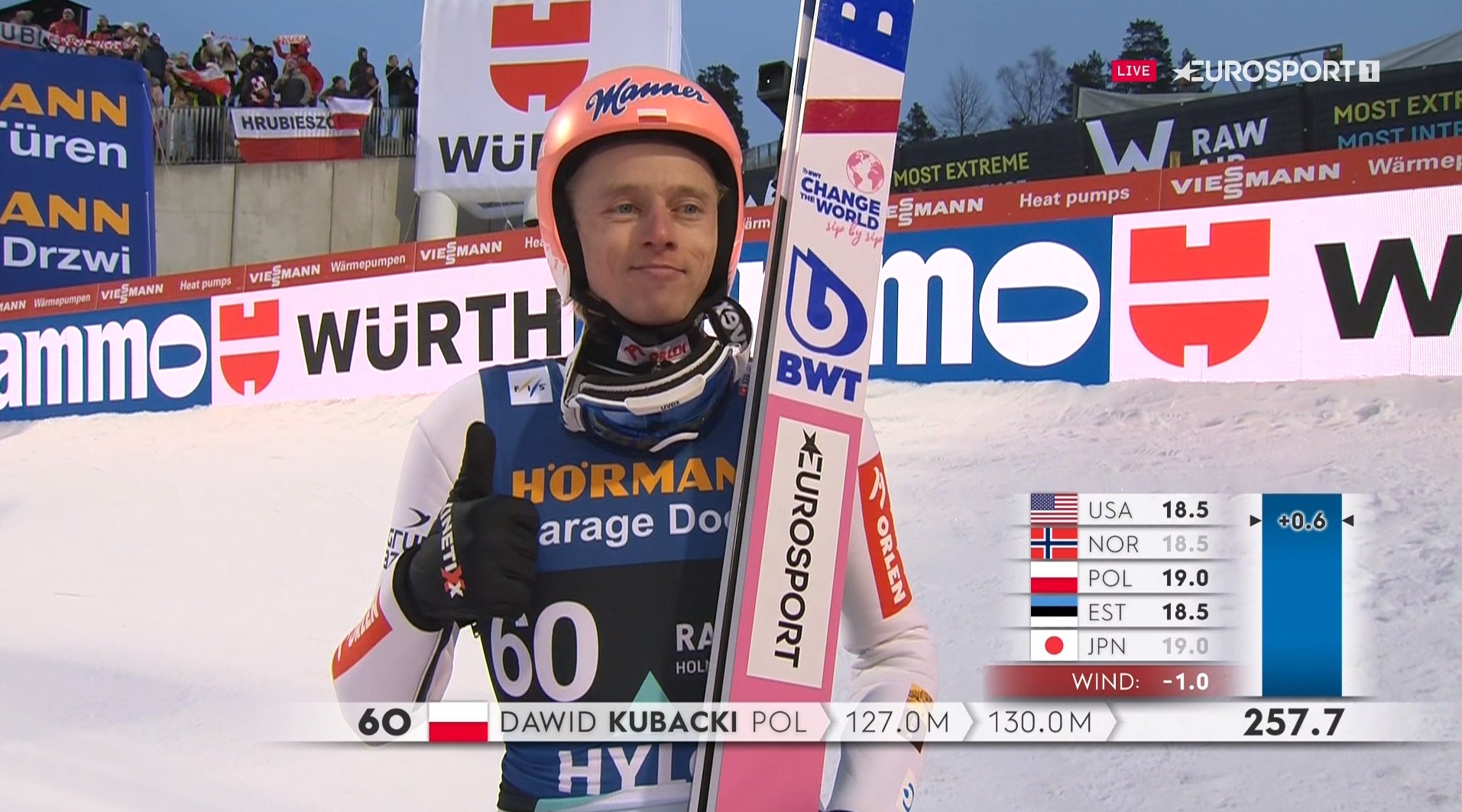 Kolejne podium Dawida Kubackiego! Piękny atak Polaka w drugiej serii!