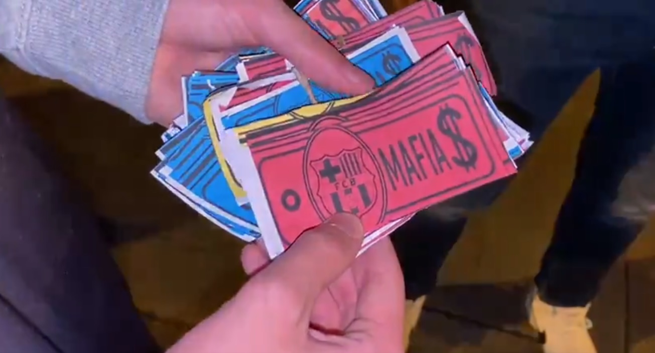 "Mafia". Kibice Athletiku Bilbao uderzyli w FC Barcelonę. Z trybun poleciały banknoty [WIDEO]