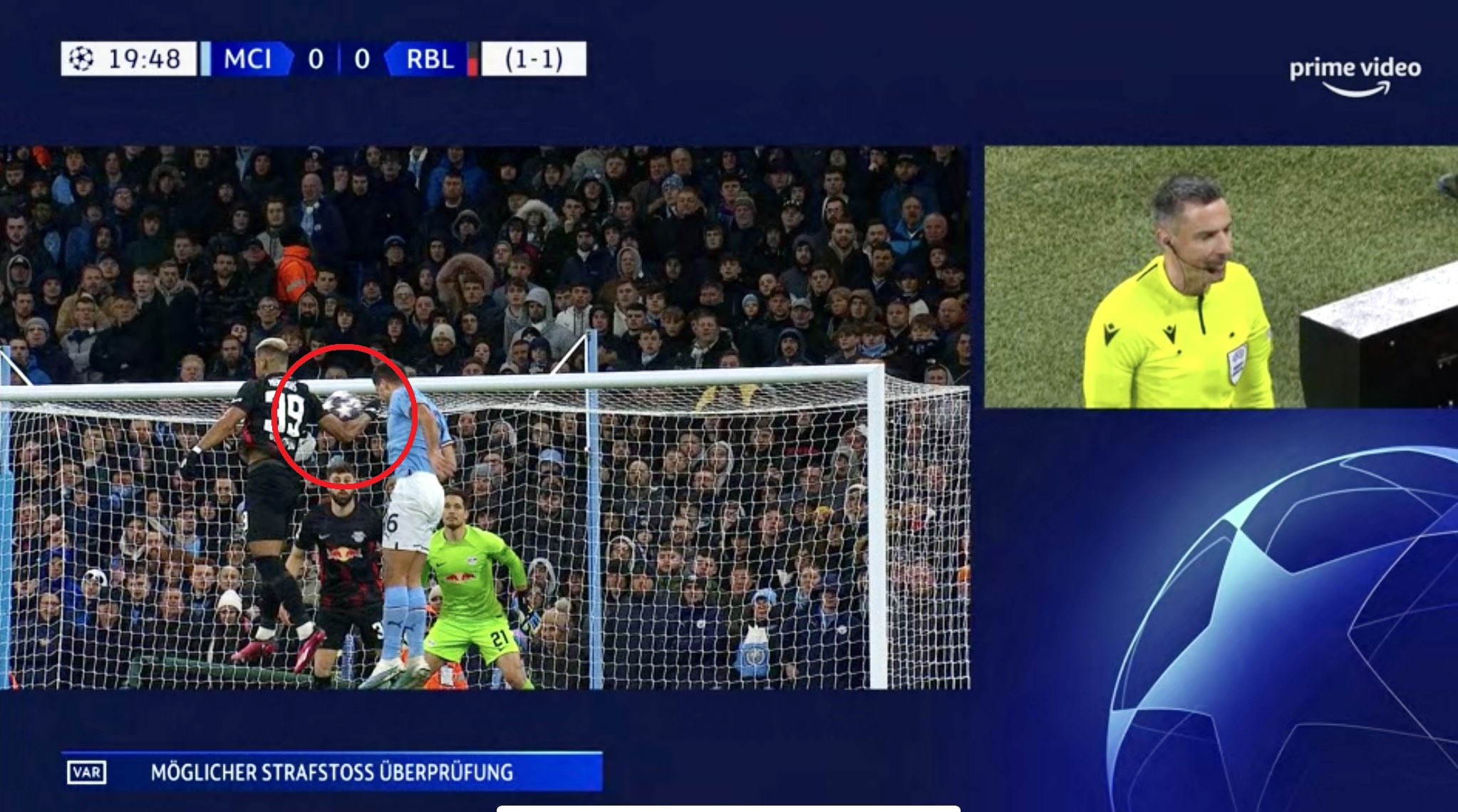"Karny z kapelusza". Gigantyczna kontrowersja w meczu Manchesteru City z Lipskiem! [ZDJĘCIE]