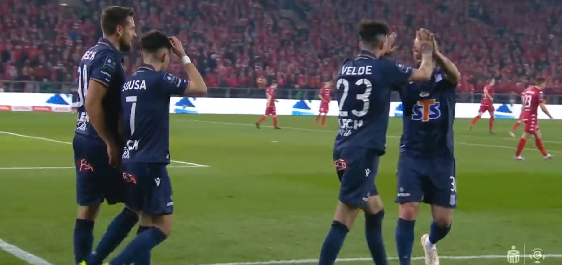 Lech Poznań lepszy od Widzewa Łódź w hicie Ekstraklasy! Piorunująca odpowiedź "Kolejorza" [WIDEO]