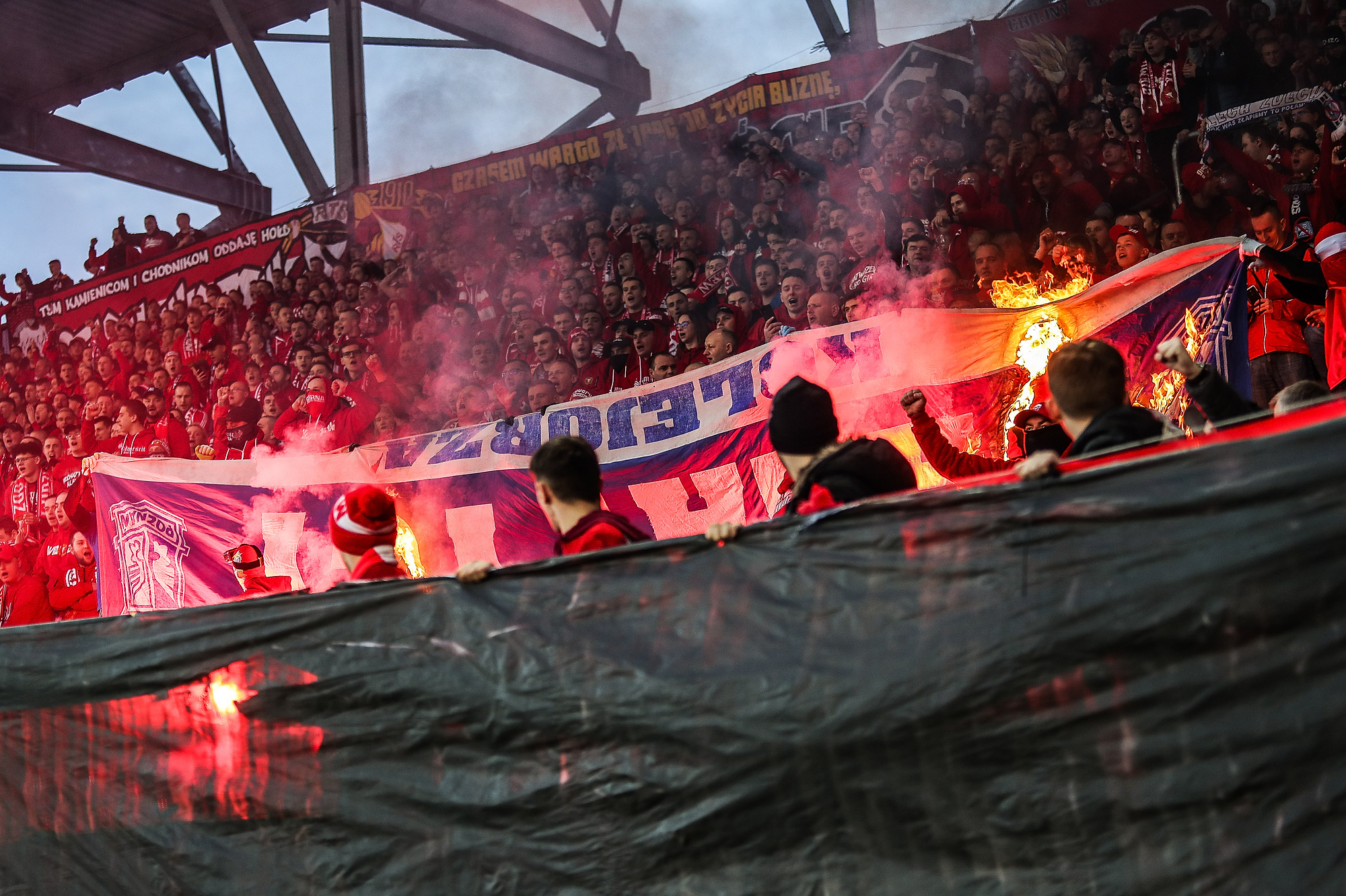 Komisja Ligi wlepiła kary za burdę na stadionie Widzewa. Beniaminek zapłaci więcej niż Lech Poznań
