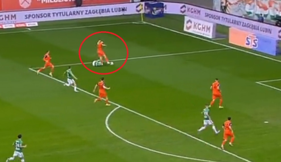 Wróciła Ekstraklasa. Faul głową ozdobą spotkania Zagłębia Lubin i Warty Poznań [WIDEO]