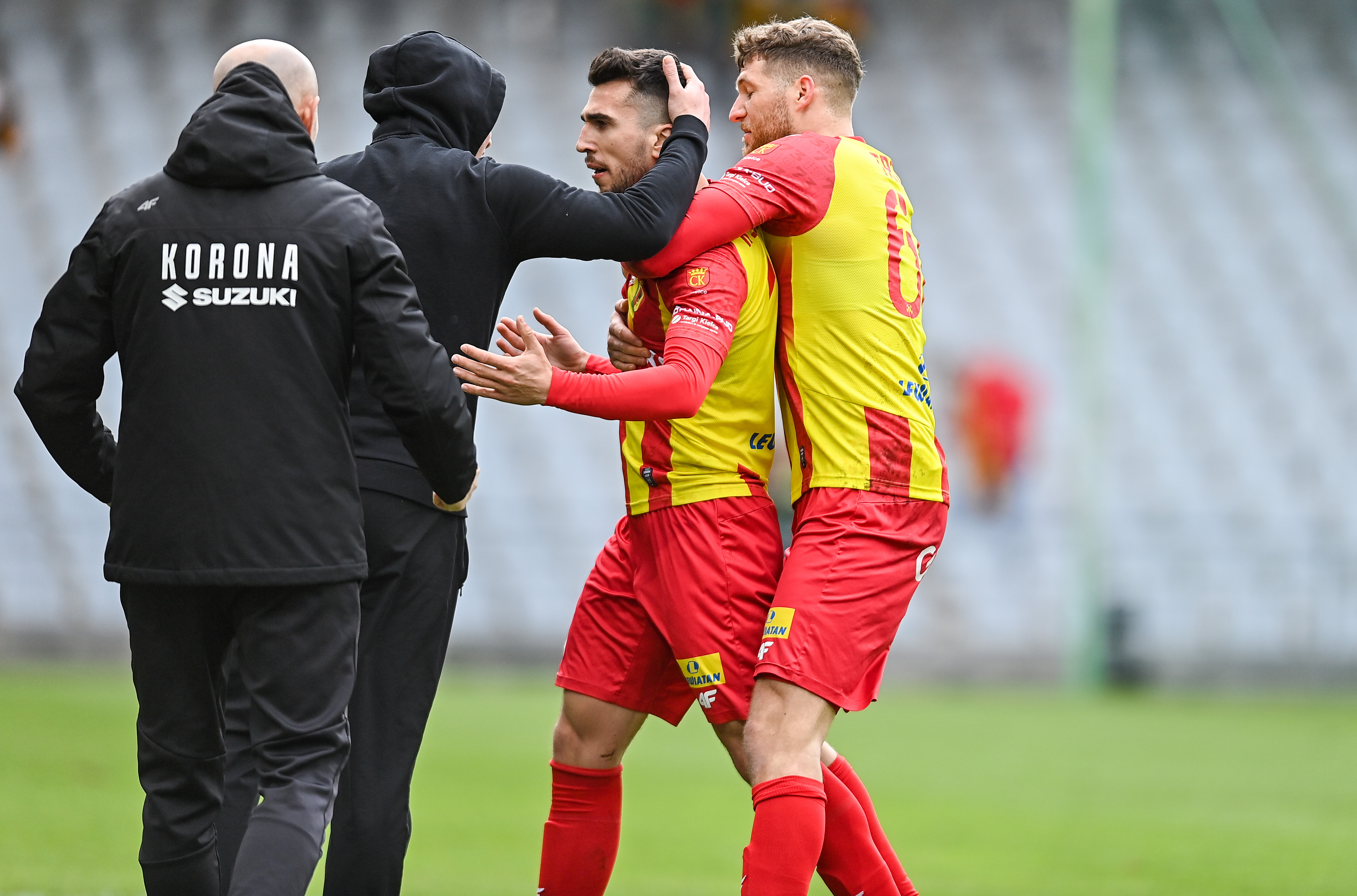 Ronaldo trafił z dystansu w Ekstraklasie! Korona Kielce lepsza od Miedzi Legnica [WIDEO]