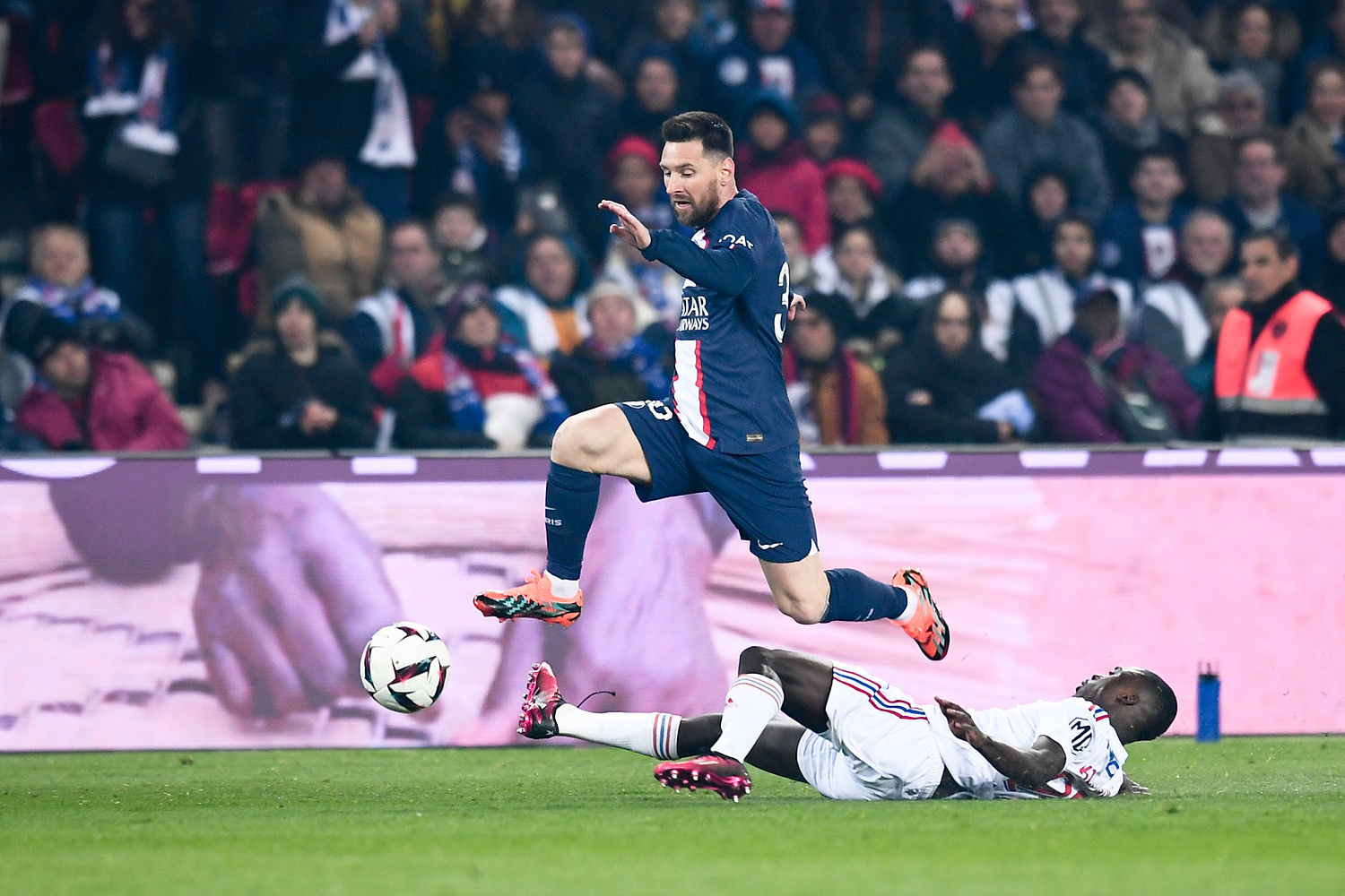 Kibice PSG pokazali, co myślą o Leo Messim. To była kocia muzyka [WIDEO]