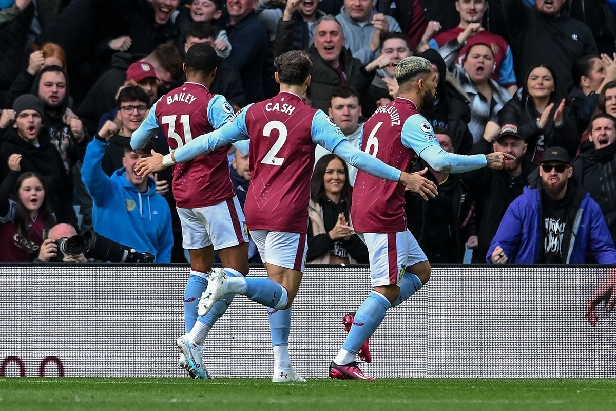 Bałagan po Gerrardzie posprzątany, tylko Arsenal i City punktują lepiej. Mecz z Chelsea pokazał różnicę