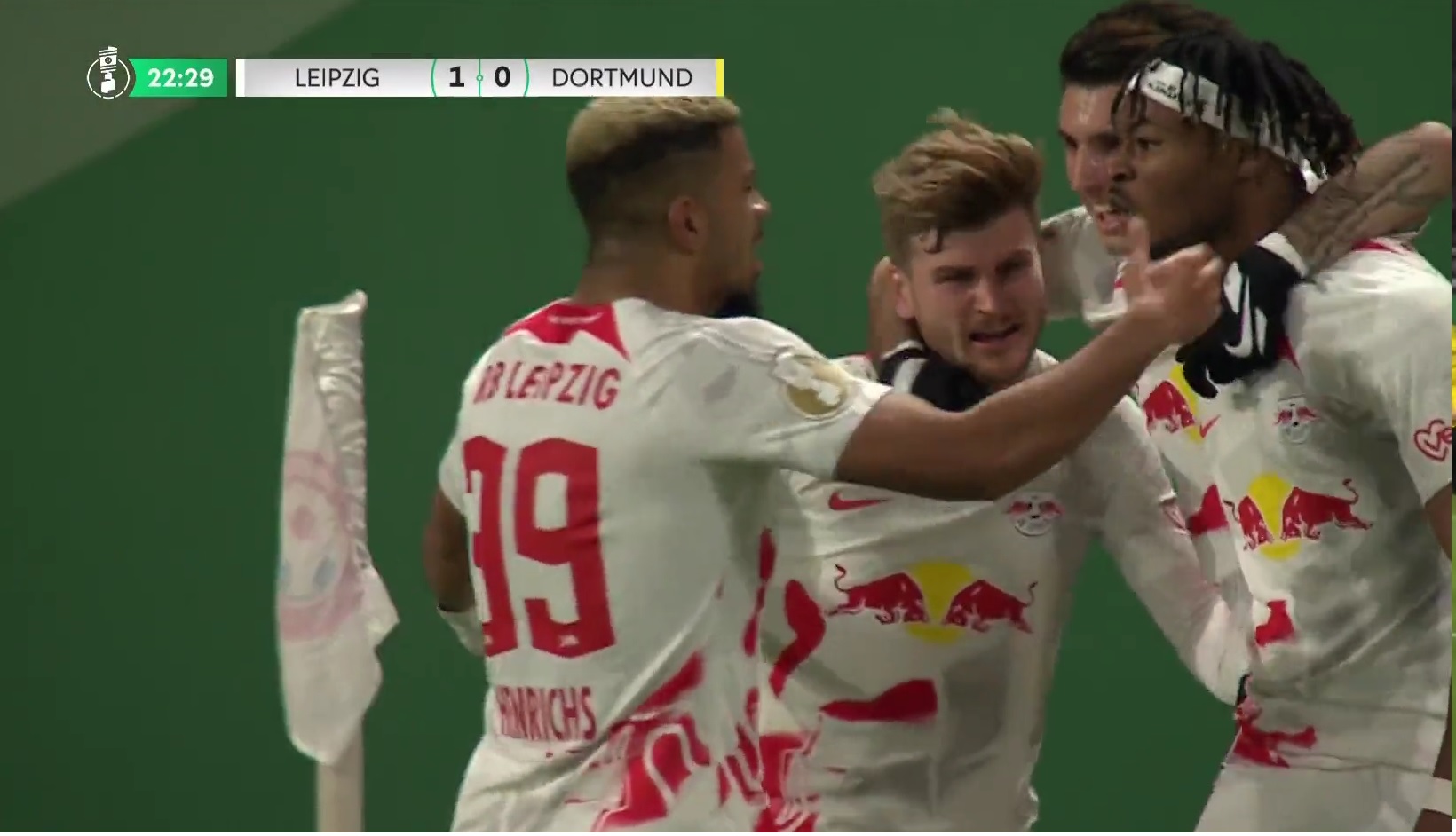 Borussia Dortmund znów przegrała ważny mecz! RB Lipsk ostatnim półfinalistą Pucharu Niemiec [WIDEO]