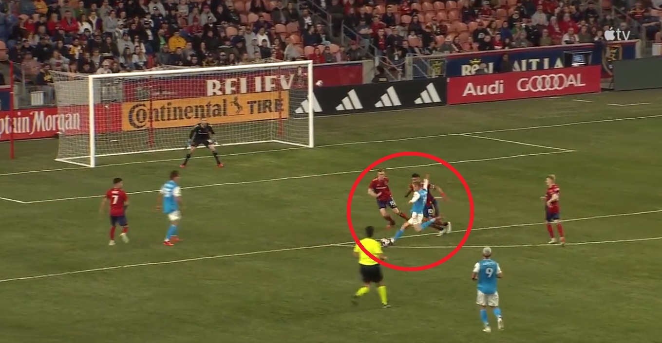 Gol Karola Świderskiego w MLS! Co za strzał reprezentanta Polski [WIDEO]