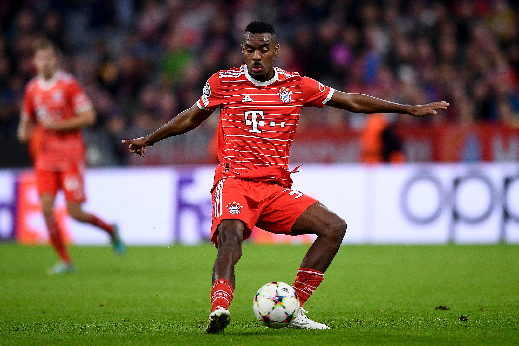 Bayern Monachium wycenił Ryana Gravenbercha. Gigant z Premier League już negocjuje transfer