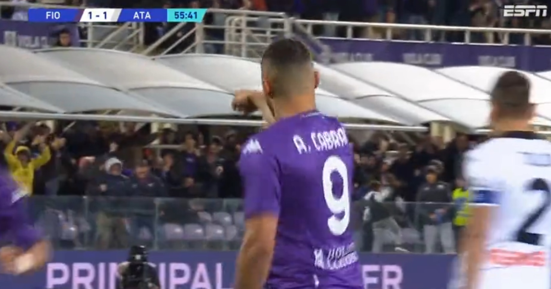 Rywal Lecha Poznań wciąż imponuje formą. Pechowy remis Fiorentiny z zespołem z czołówki Serie A [WIDEO]